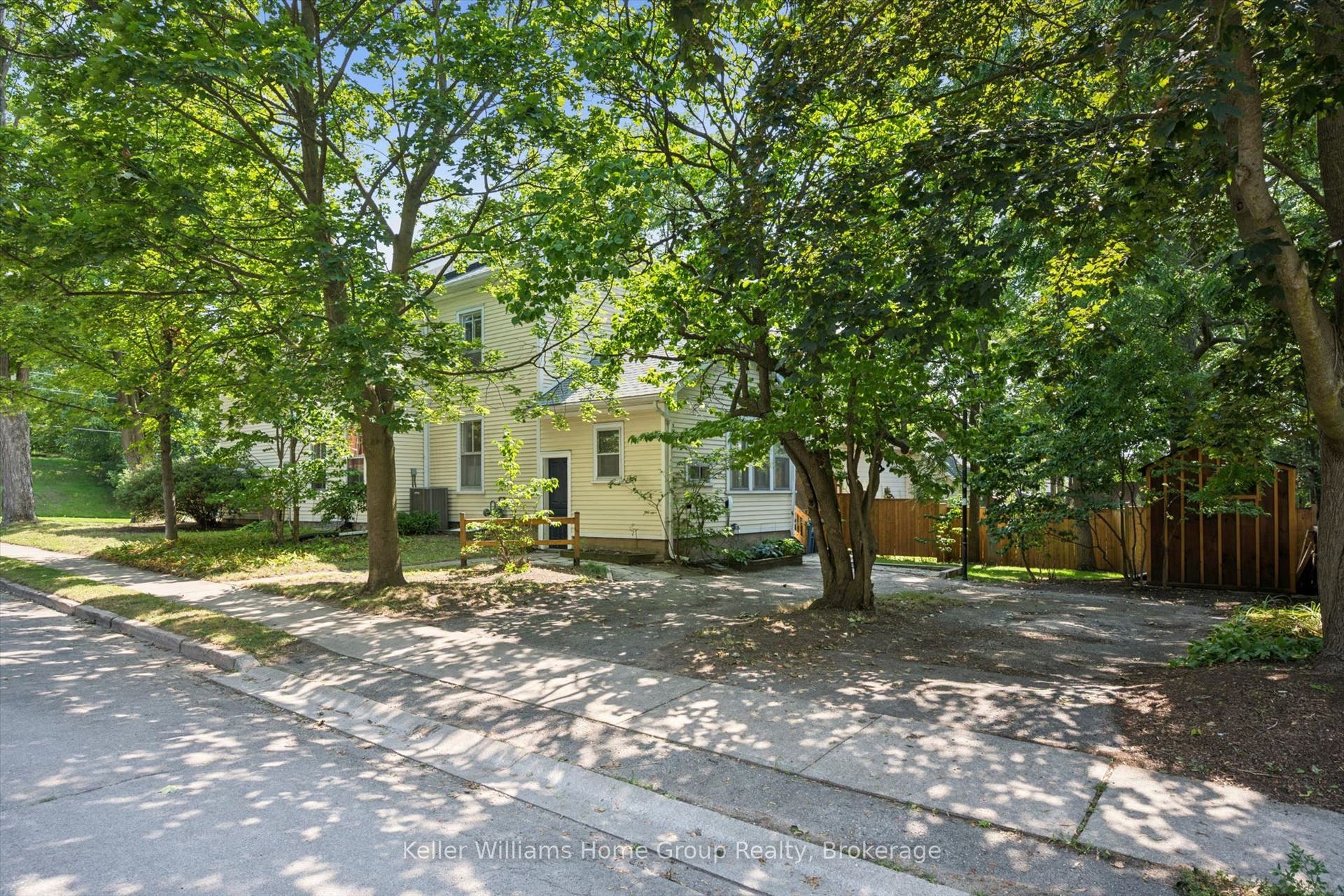 129 Suffolk Street W, Guelph, Wellington ON N1H 2J6 129 Suffolk Street W, Guelph, Wellington ON N1H 2J6