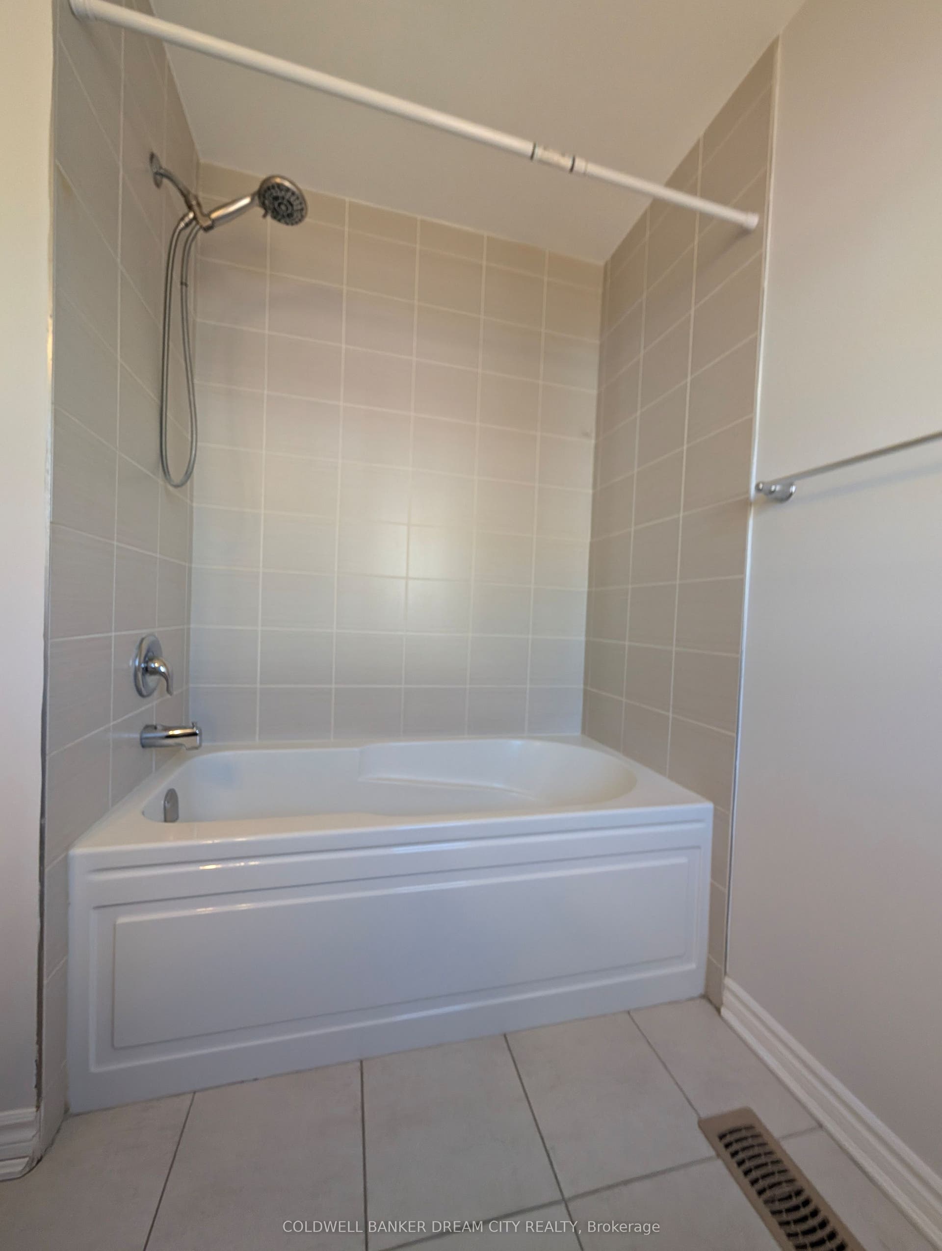 19 Ridge Road, #31, Cambridge, Waterloo ON N3E 0C7 19 Ridge Road, #31, Cambridge, Waterloo ON N3E 0C7