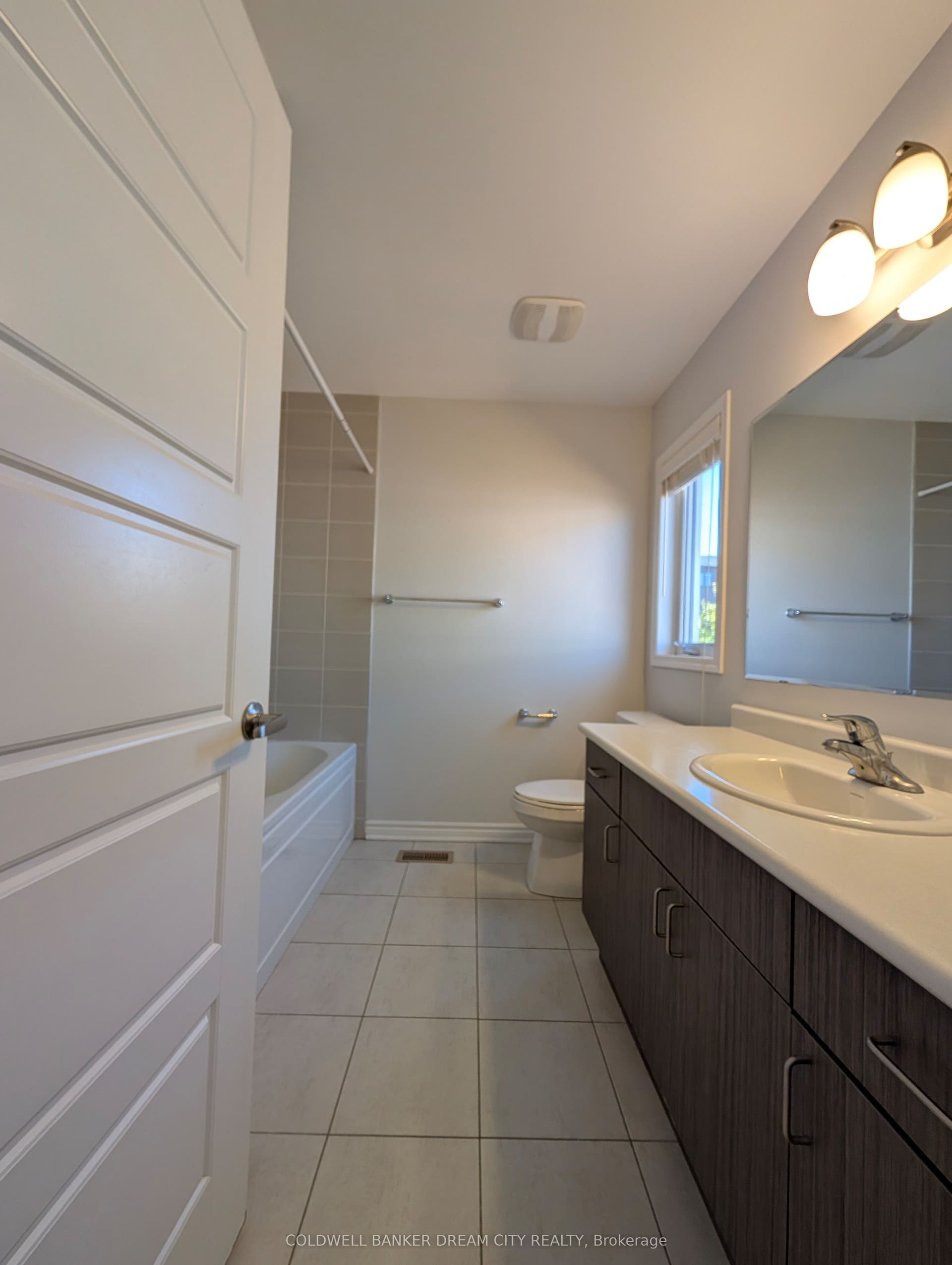 19 Ridge Road, #31, Cambridge, Waterloo ON N3E 0C7 19 Ridge Road, #31, Cambridge, Waterloo ON N3E 0C7