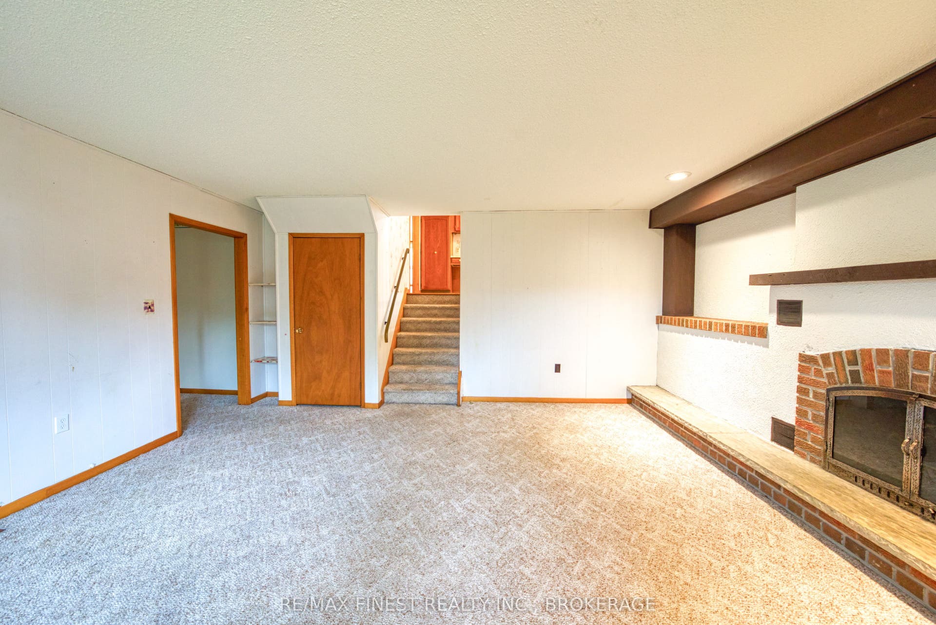 788 Kimberley Street, Kingston, Frontenac ON K7P 1C3