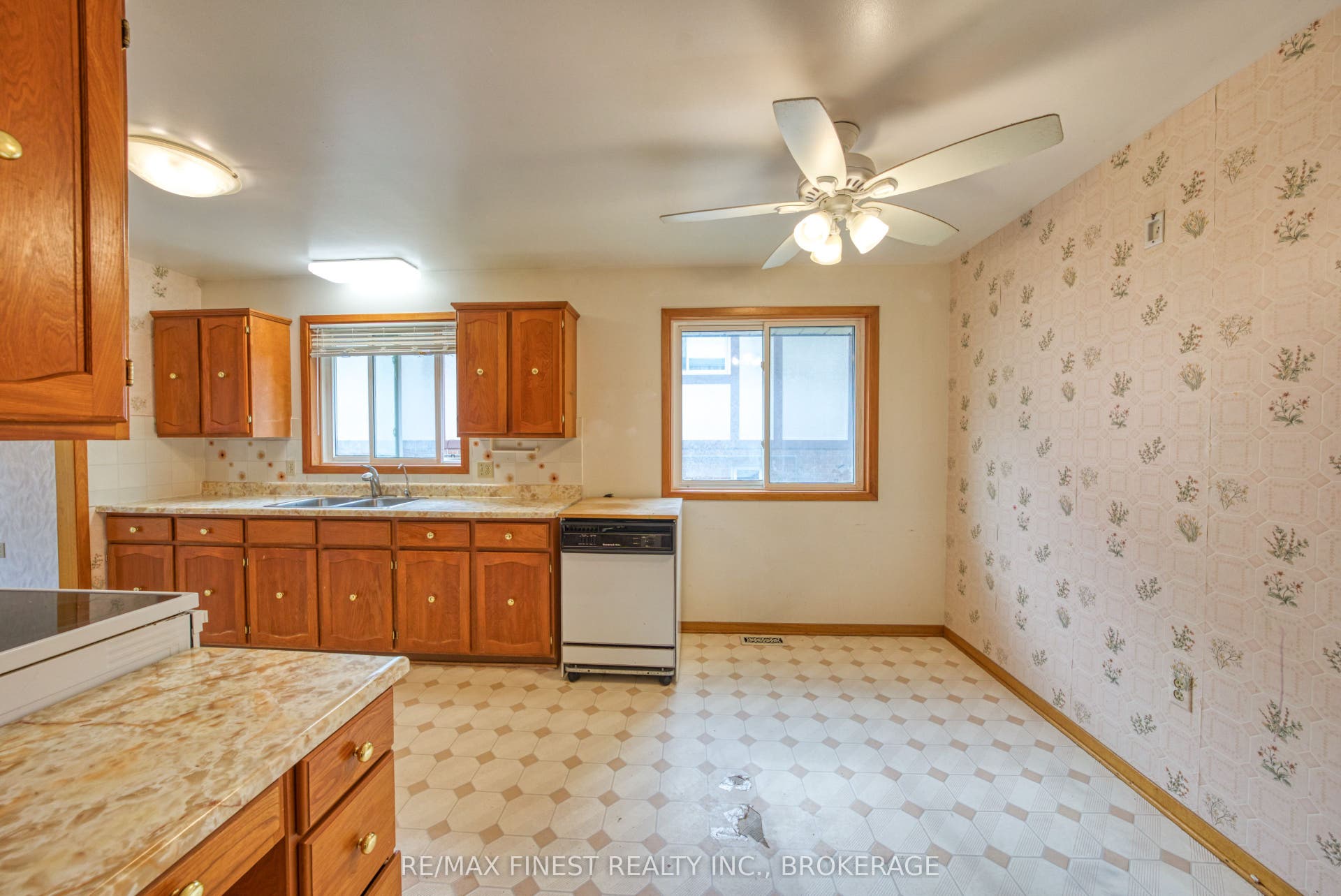 788 Kimberley Street, Kingston, Frontenac ON K7P 1C3