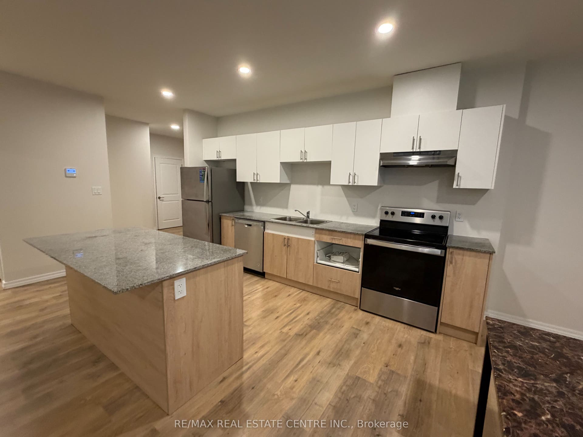 1098 Paisley Road, #105A, Guelph, Wellington ON N1K 0E3 1098 Paisley Road, #105A, Guelph, Wellington ON N1K 0E3