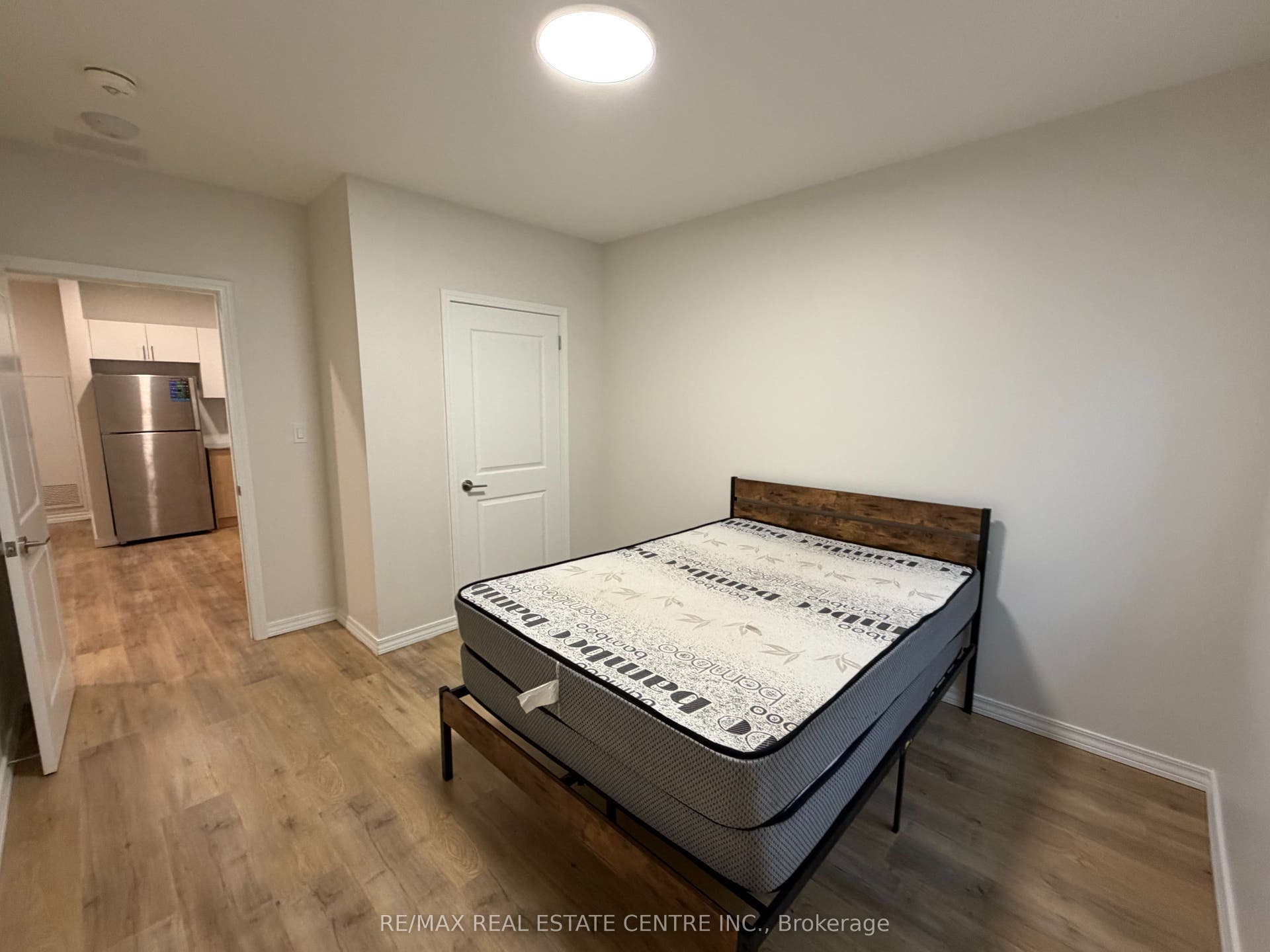1098 Paisley Road, #105A, Guelph, Wellington ON N1K 0E3 1098 Paisley Road, #105A, Guelph, Wellington ON N1K 0E3