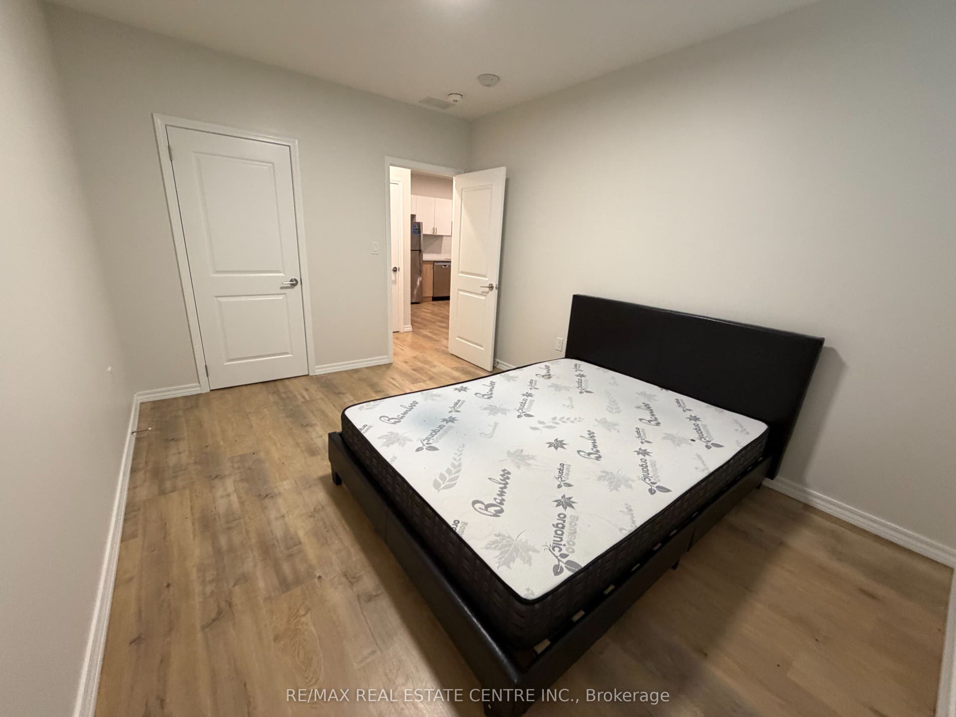 1098 Paisley Road, #105A, Guelph, Wellington ON N1K 0E3 1098 Paisley Road, #105A, Guelph, Wellington ON N1K 0E3