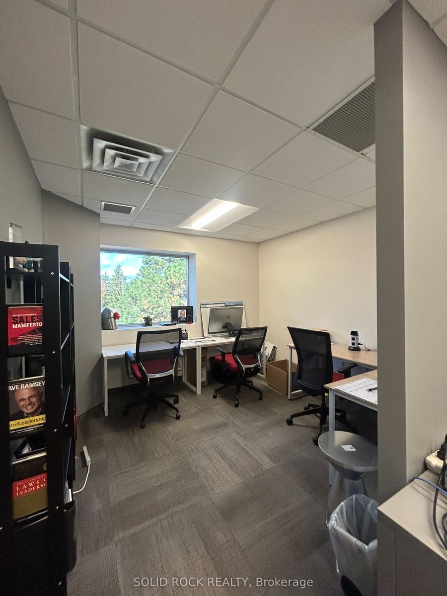 Property photo for 5 Corvus Court, #207, Country Place - Pineglen - Crestview And Area, Ottawa ON