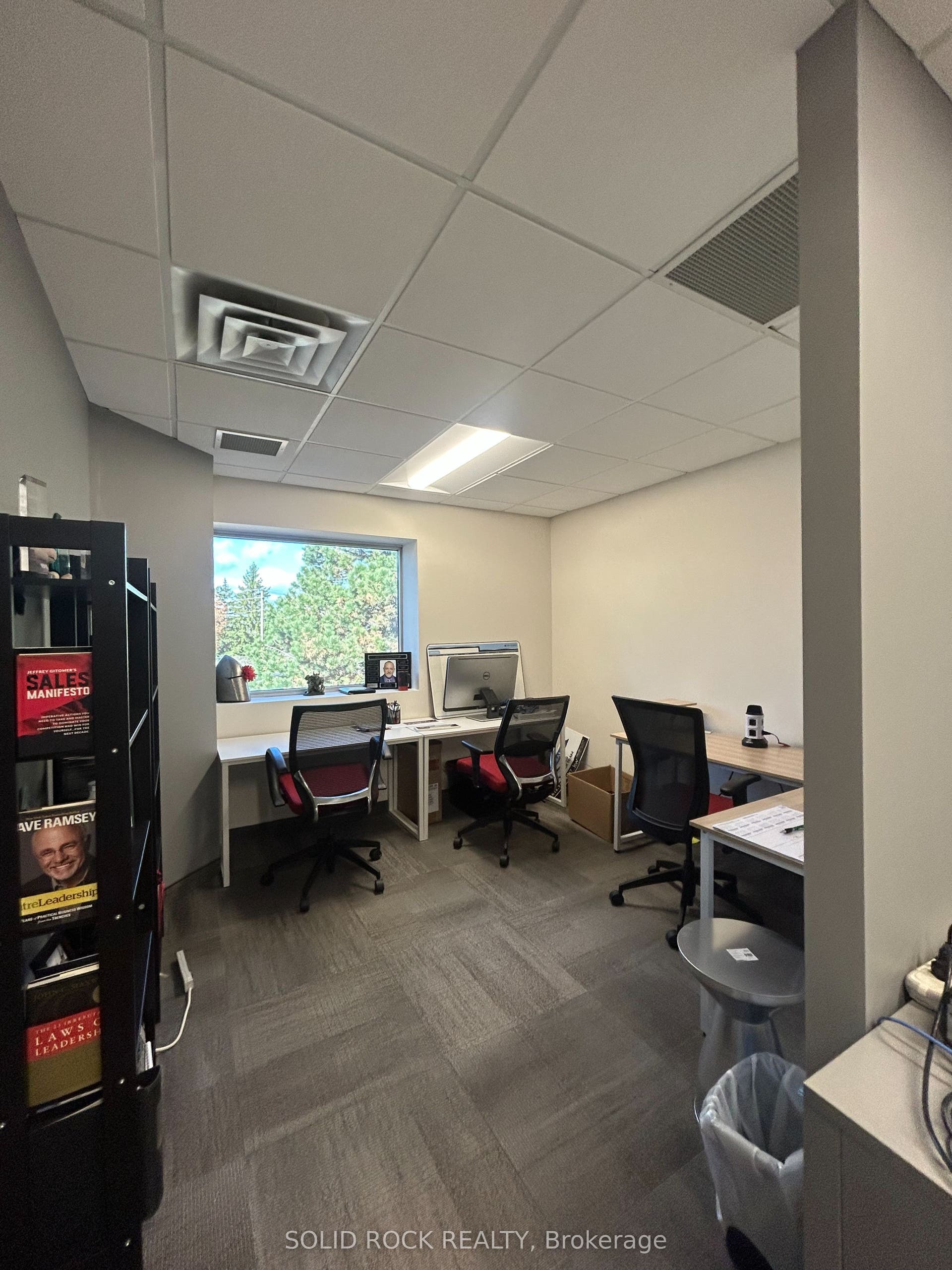 5 Corvus Court, #211, Country Place - Pineglen - Crestview And Area, Ottawa ON K2E 7Z4