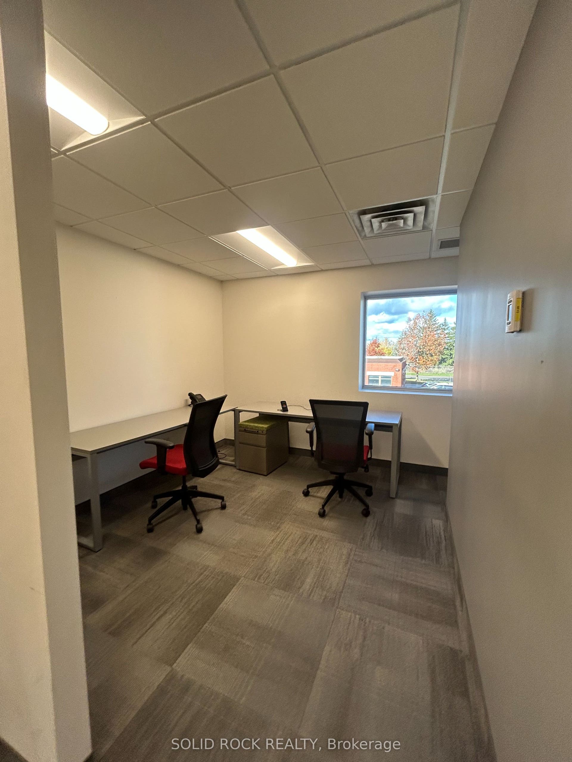 5 Corvus Court, #211, Country Place - Pineglen - Crestview And Area, Ottawa ON K2E 7Z4