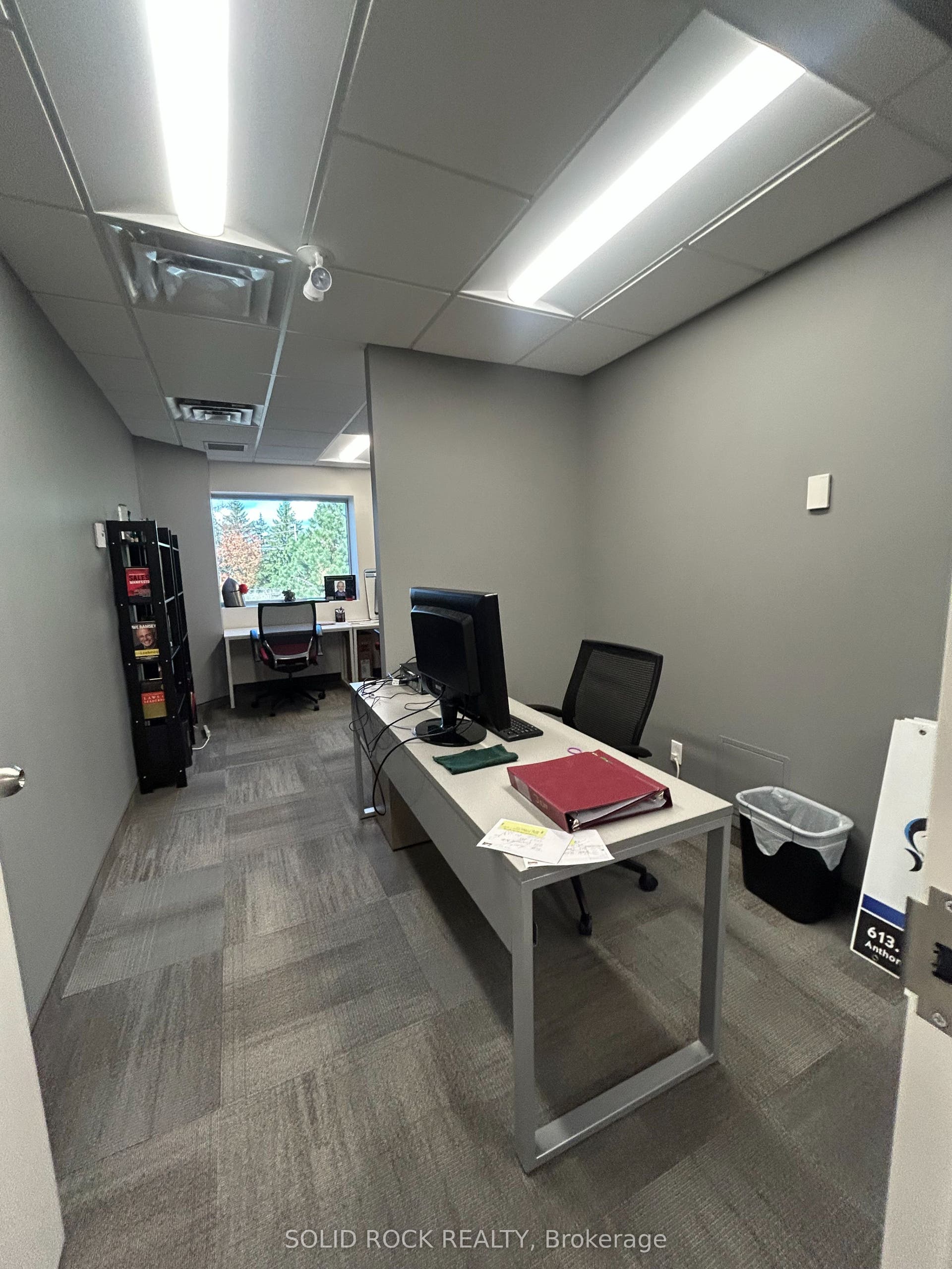 5 Corvus Court, #211, Country Place - Pineglen - Crestview And Area, Ottawa ON K2E 7Z4