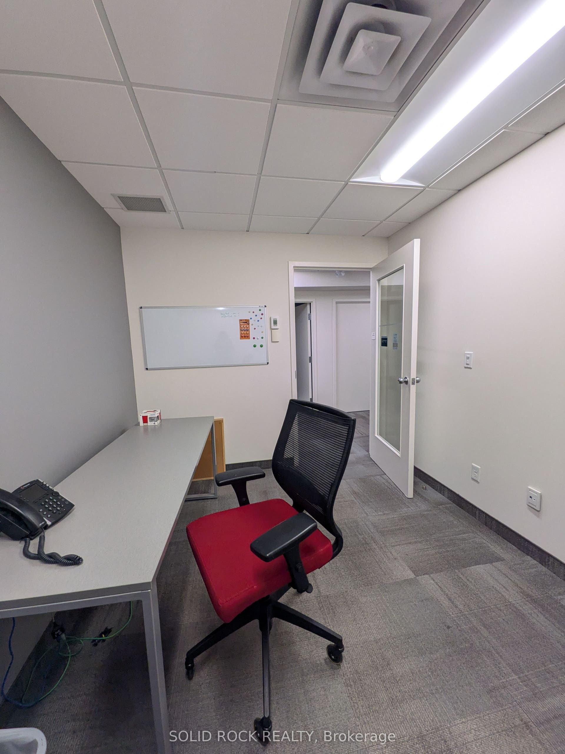 5 Corvus Court, #211, Country Place - Pineglen - Crestview And Area, Ottawa ON K2E 7Z4