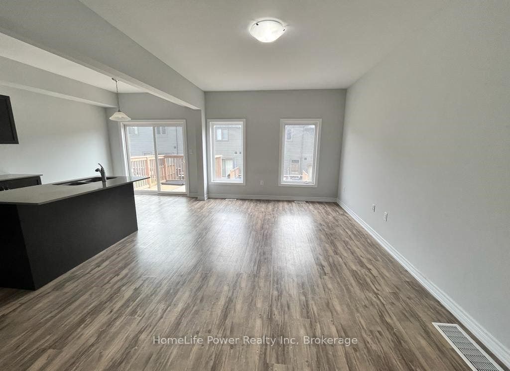 324 Equestrian Way, #40, Cambridge, Waterloo ON N2E 2M6 324 Equestrian Way, #40, Cambridge, Waterloo ON N2E 2M6