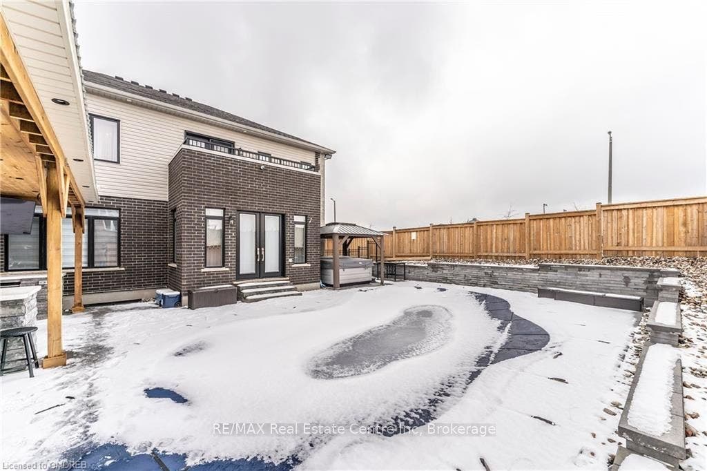 115 MCCANN Street, Guelph, Wellington ON N1G 0A8 115 MCCANN Street, Guelph, Wellington ON N1G 0A8