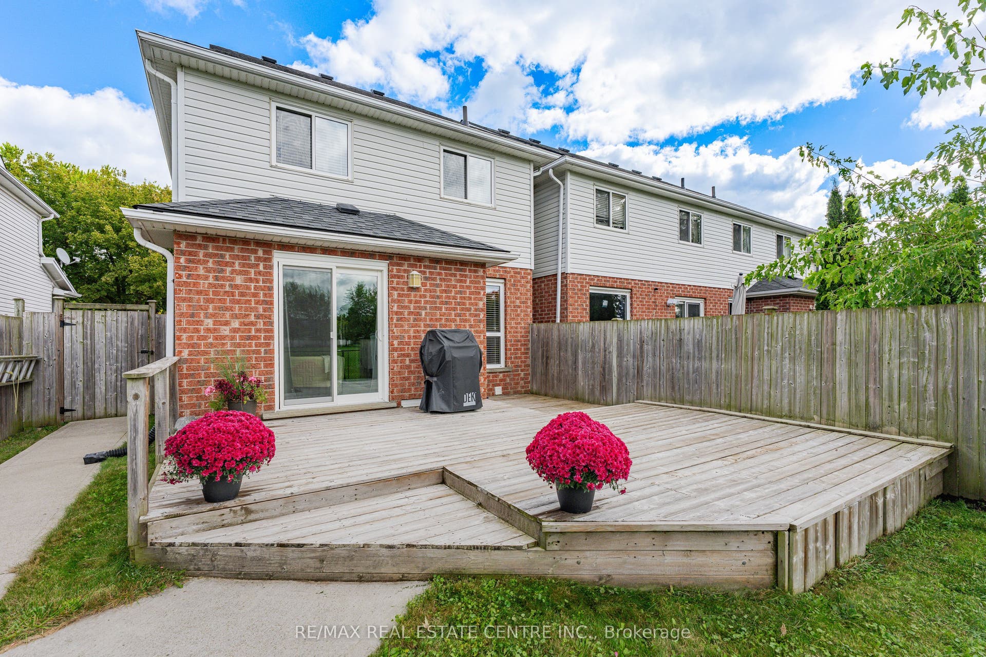 50 Calvin Court, Cambridge, Waterloo ON N3C 4J5 50 Calvin Court, Cambridge, Waterloo ON N3C 4J5