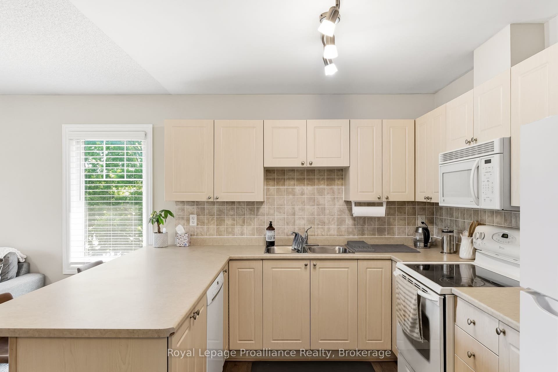 249 Ruttan Terrace, #503, Cobourg, Northumberland ON K9A 5X6