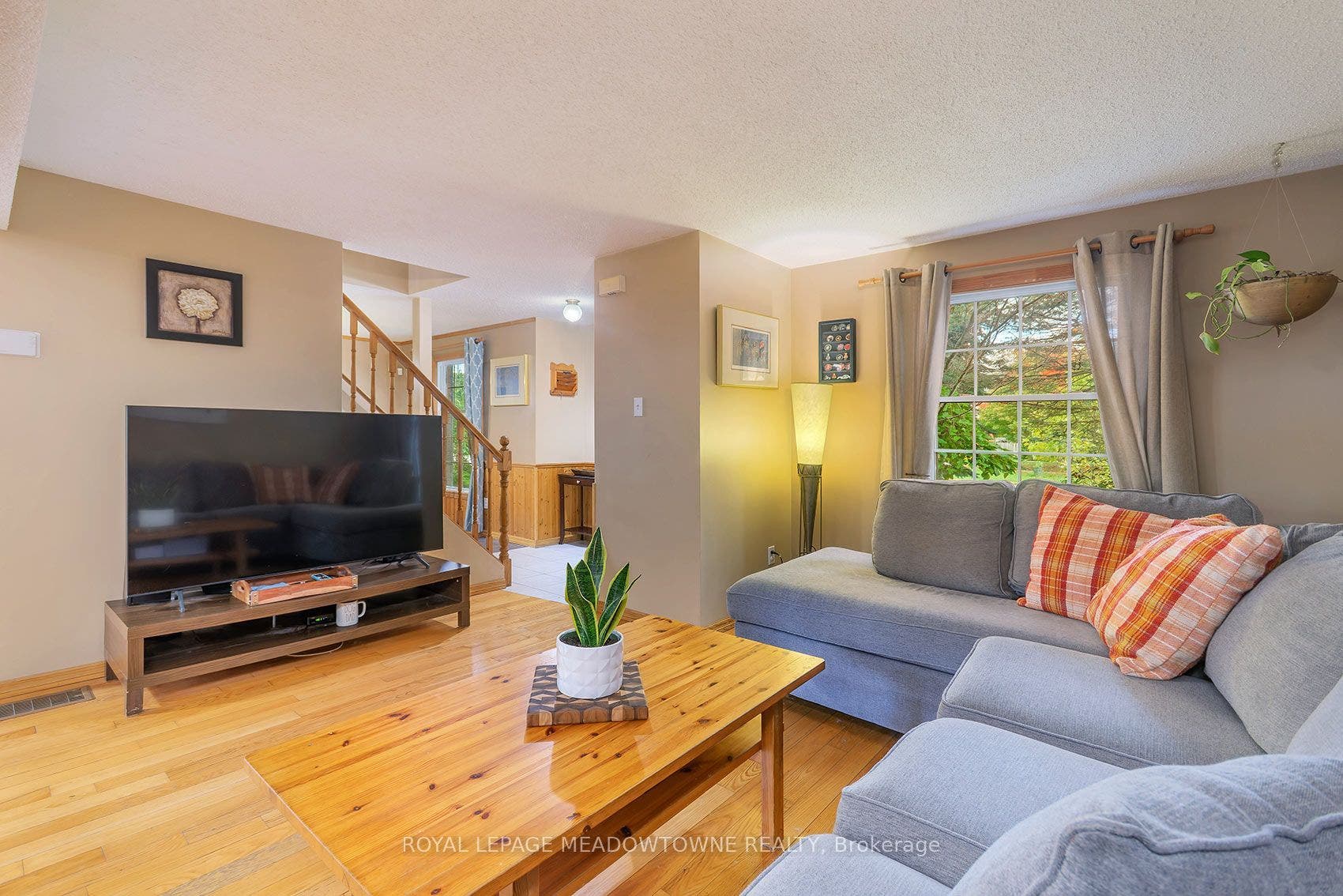 209 Elmira Road S, Guelph, Wellington ON N1K 1R2 209 Elmira Road S, Guelph, Wellington ON N1K 1R2
