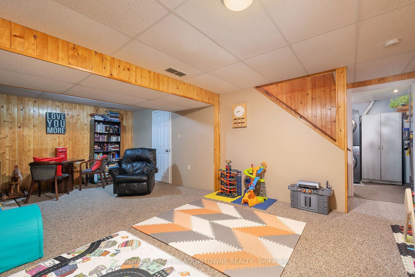 209 Elmira Road S, Guelph, Wellington ON N1K 1R2 209 Elmira Road S, Guelph, Wellington ON N1K 1R2