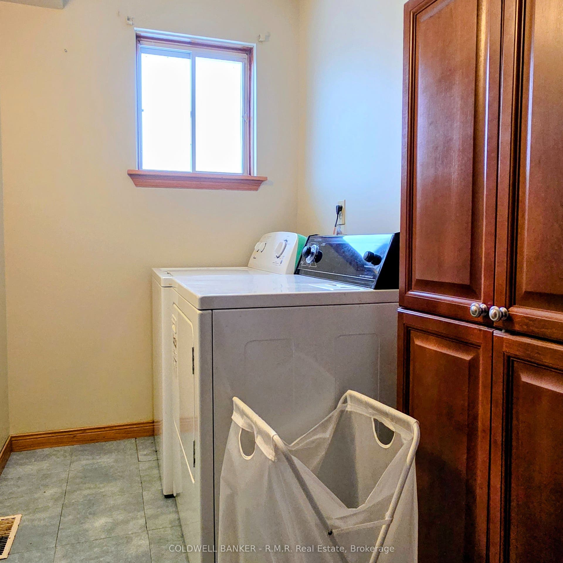 1024 Division Street, #2, Cobourg, Northumberland ON K9A 5Y5
