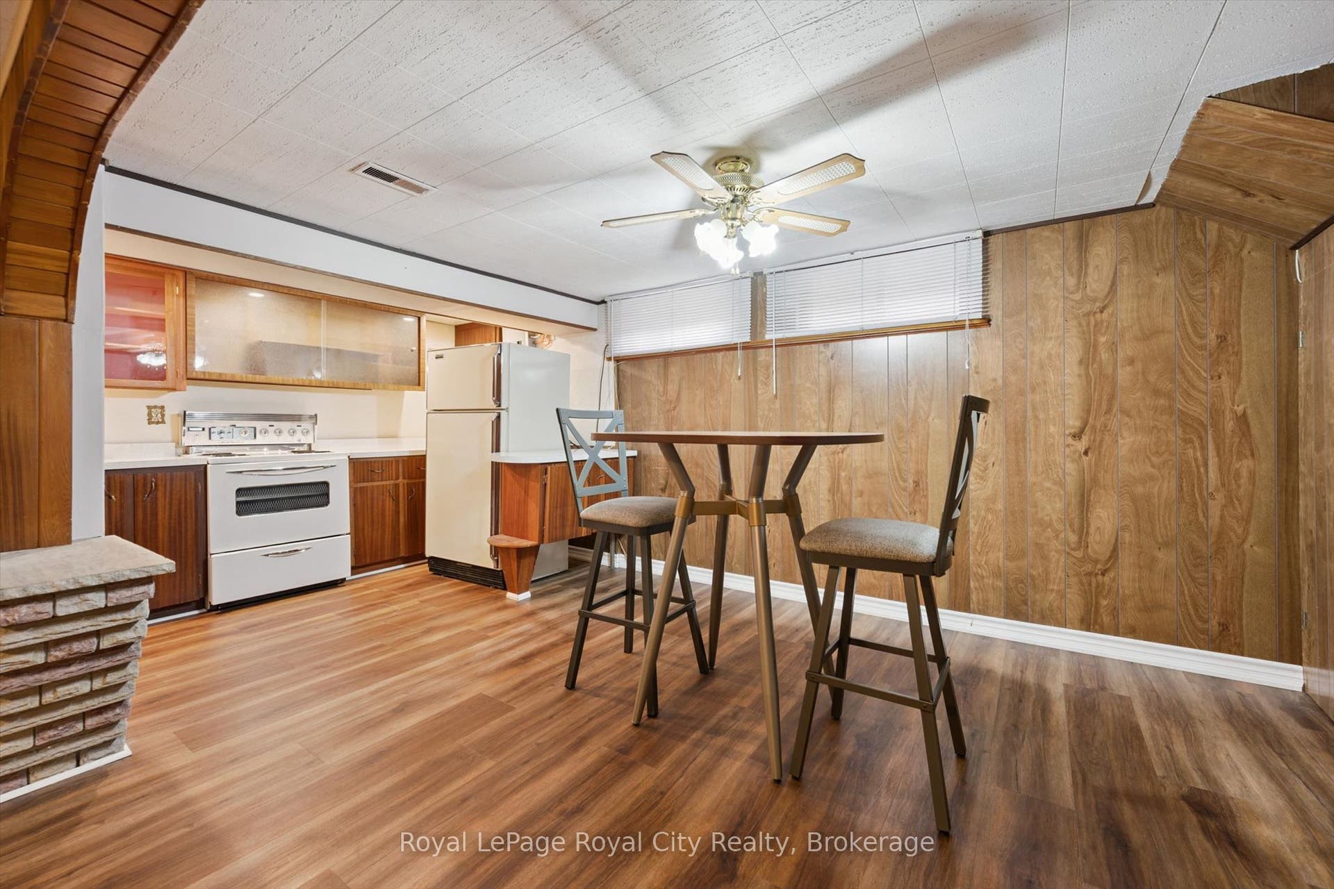27 Palermo Crescent, Guelph, Wellington ON N1E 2J8 27 Palermo Crescent, Guelph, Wellington ON N1E 2J8