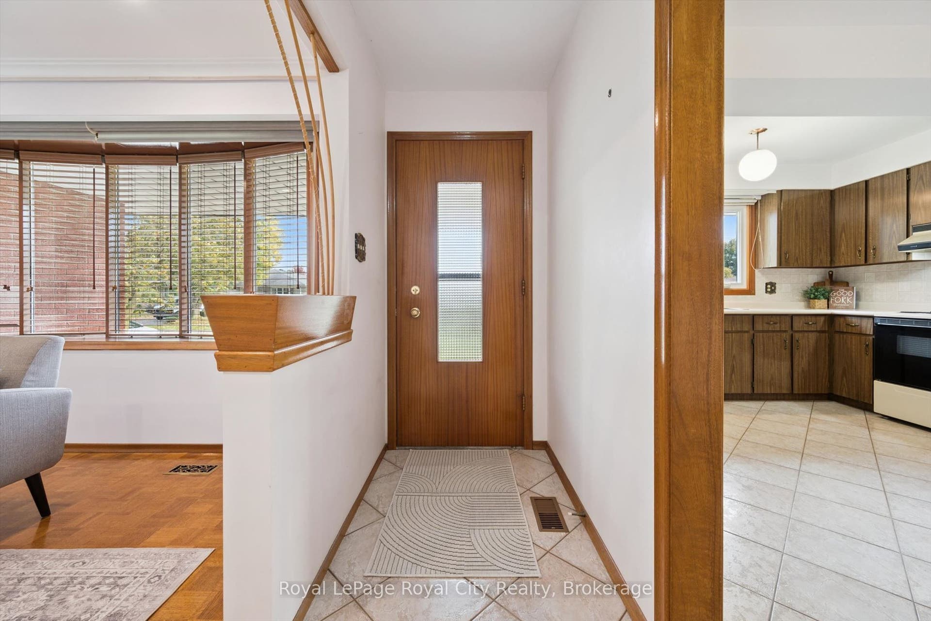 27 Palermo Crescent, Guelph, Wellington ON N1E 2J8 27 Palermo Crescent, Guelph, Wellington ON N1E 2J8