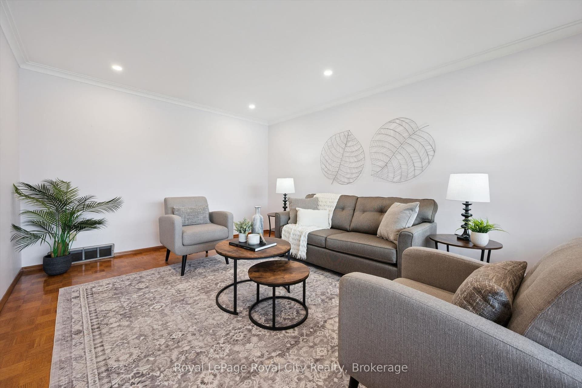 27 Palermo Crescent, Guelph, Wellington ON N1E 2J8 27 Palermo Crescent, Guelph, Wellington ON N1E 2J8