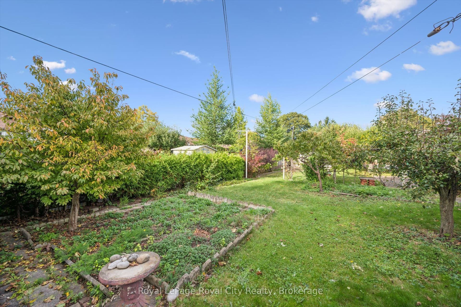 27 Palermo Crescent, Guelph, Wellington ON N1E 2J8 27 Palermo Crescent, Guelph, Wellington ON N1E 2J8
