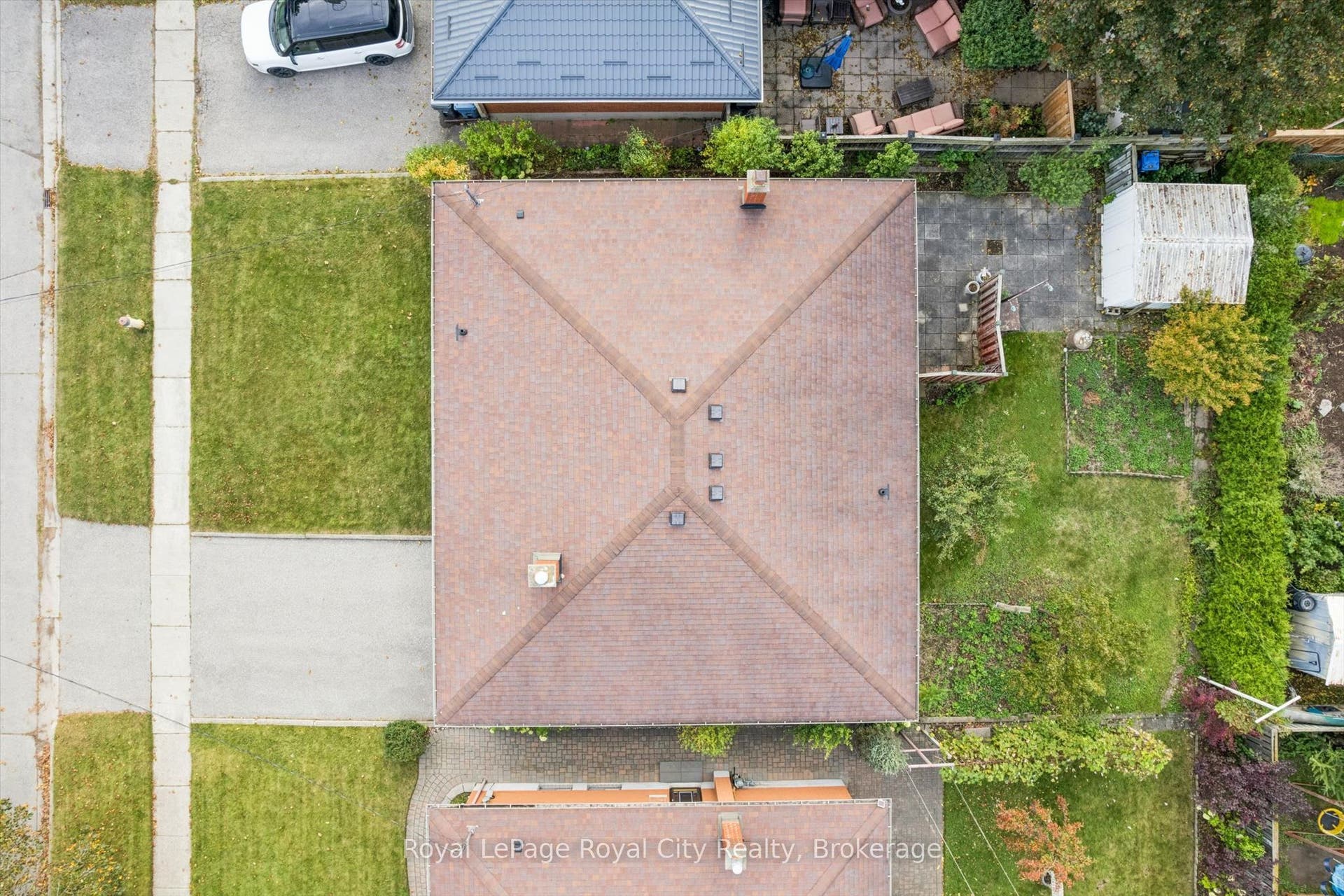 27 Palermo Crescent, Guelph, Wellington ON N1E 2J8 27 Palermo Crescent, Guelph, Wellington ON N1E 2J8