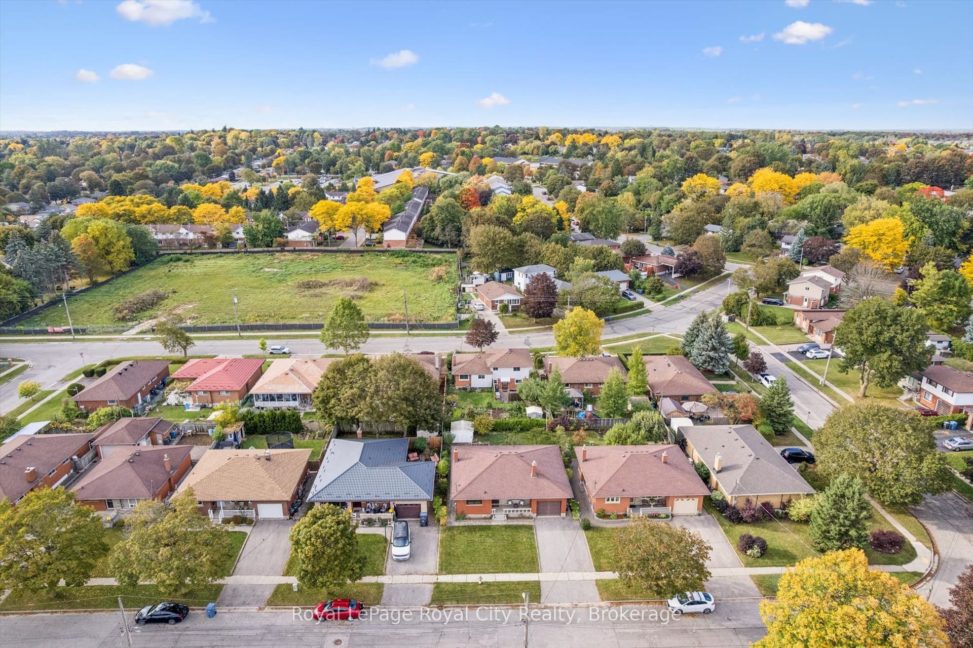 27 Palermo Crescent, Guelph, Wellington ON N1E 2J8 27 Palermo Crescent, Guelph, Wellington ON N1E 2J8