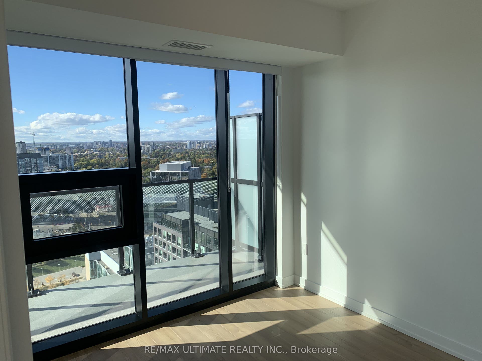 30 Francis Street S, #2901, Kitchener, Waterloo ON N2G 1H7