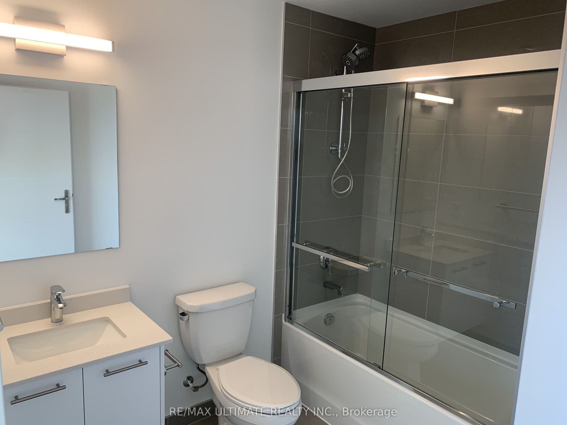 30 Francis Street S, #2901, Kitchener, Waterloo ON N2G 1H7