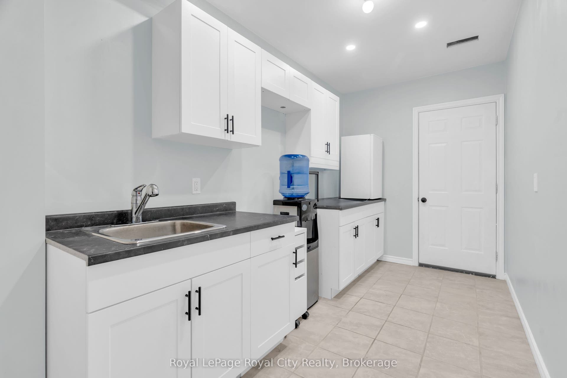 269 Watson Parkway N, #7, Guelph, Wellington ON N1E 0R3 269 Watson Parkway N, #7, Guelph, Wellington ON N1E 0R3