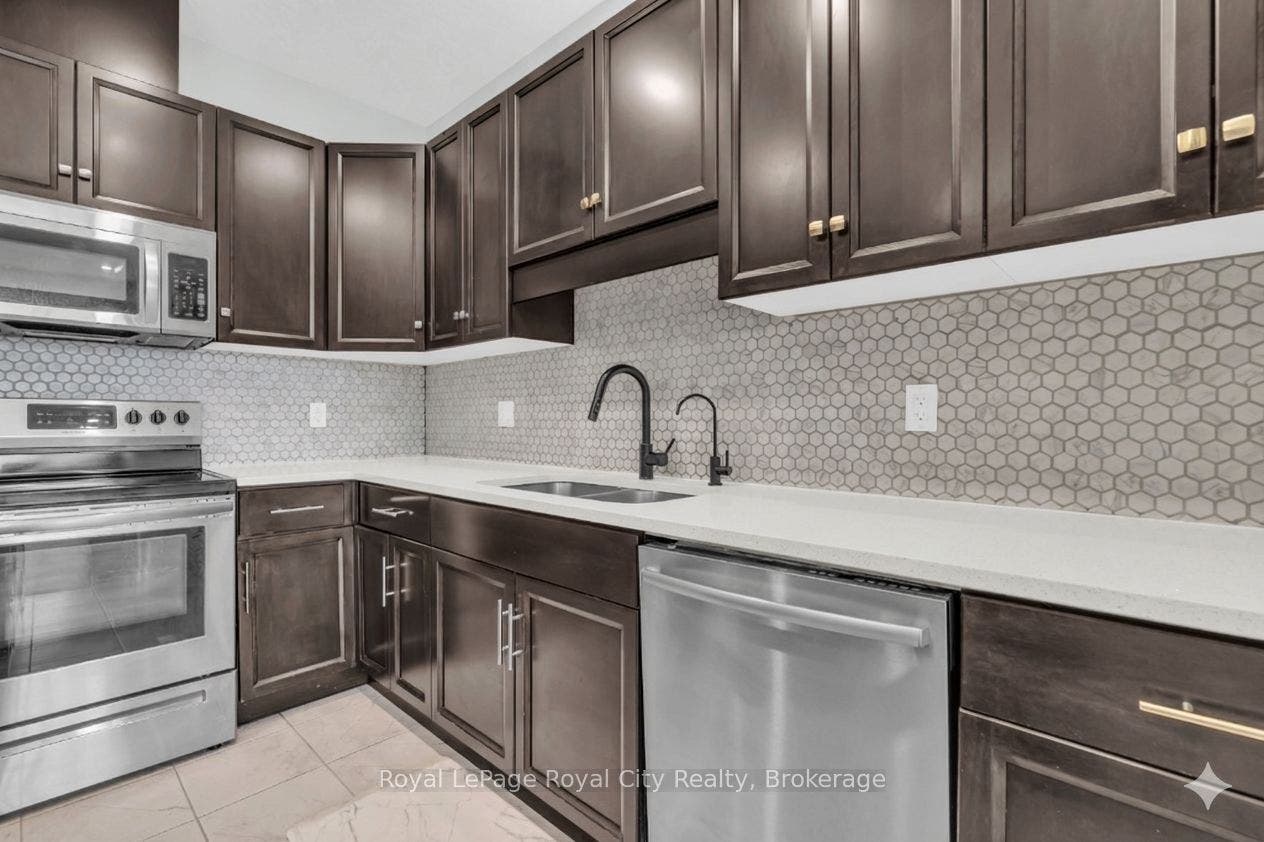 269 Watson Parkway N, #7, Guelph, Wellington ON N1E 0R3 269 Watson Parkway N, #7, Guelph, Wellington ON N1E 0R3