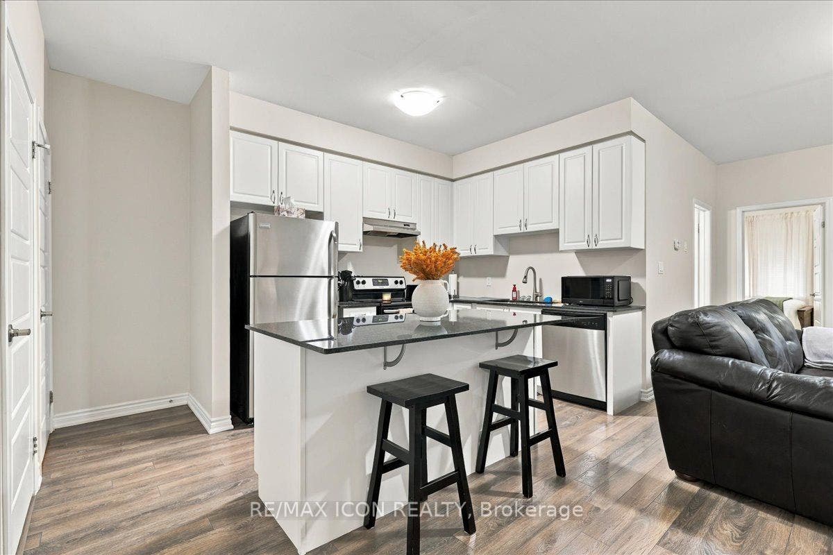 908 Apple Hill Lane, #75, Kitchener, Waterloo ON N2R 0L7 908 Apple Hill Lane, #75, Kitchener, Waterloo ON N2R 0L7