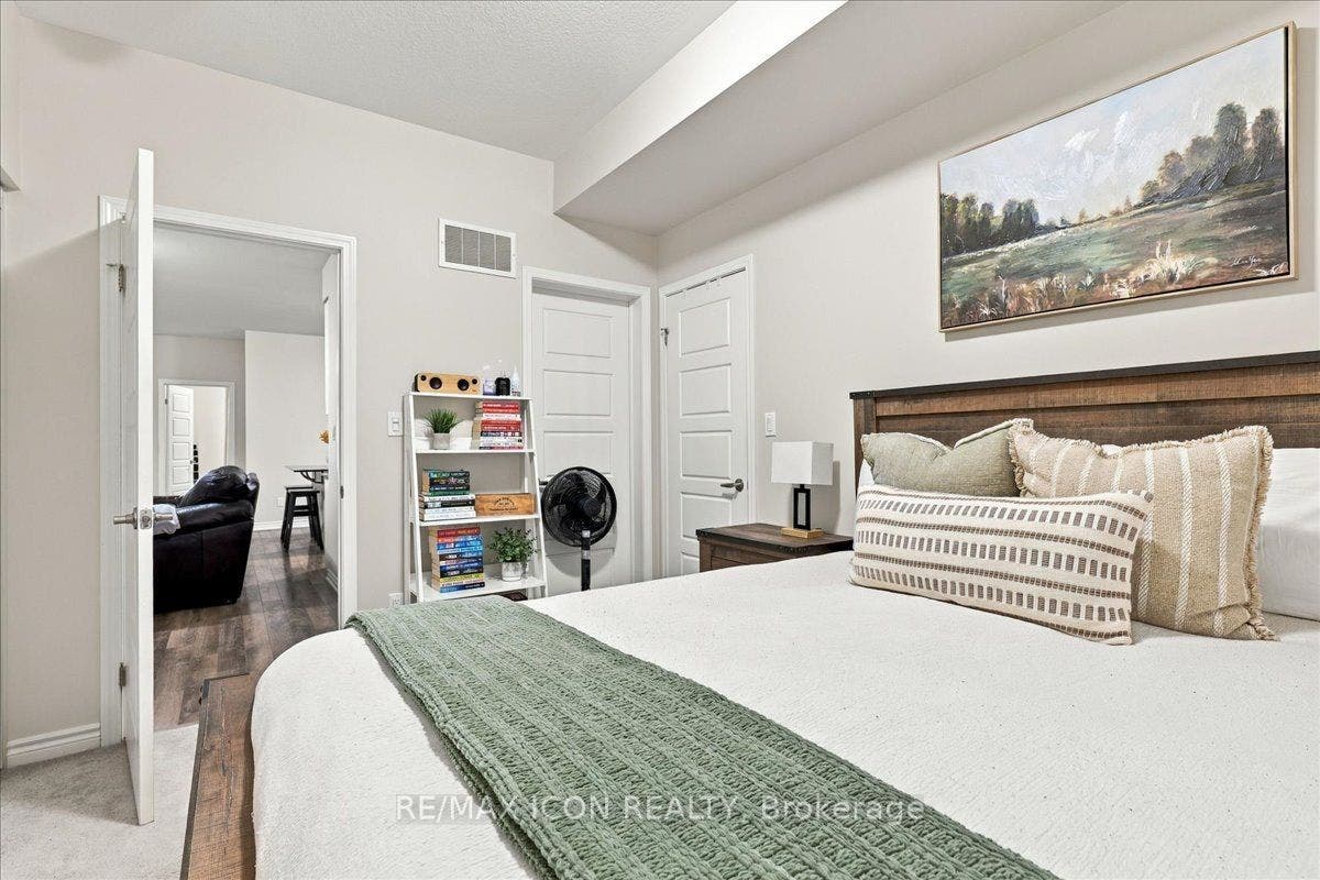 908 Apple Hill Lane, #75, Kitchener, Waterloo ON N2R 0L7 908 Apple Hill Lane, #75, Kitchener, Waterloo ON N2R 0L7