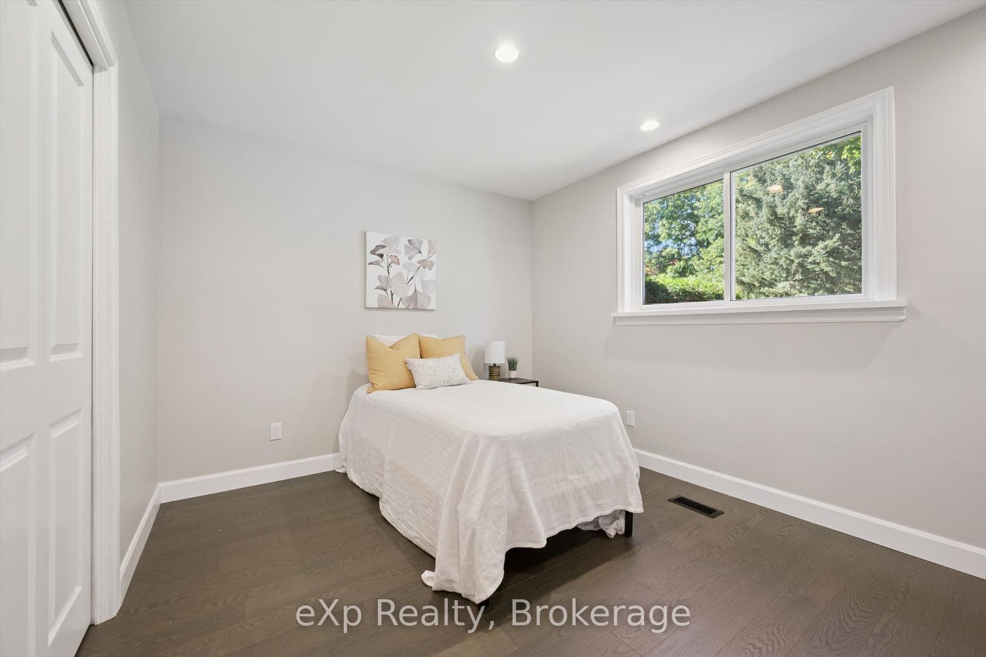 266 Colborne Street, Centre Wellington, Wellington ON N0B 1S0 266 Colborne Street, Centre Wellington, Wellington ON N0B 1S0