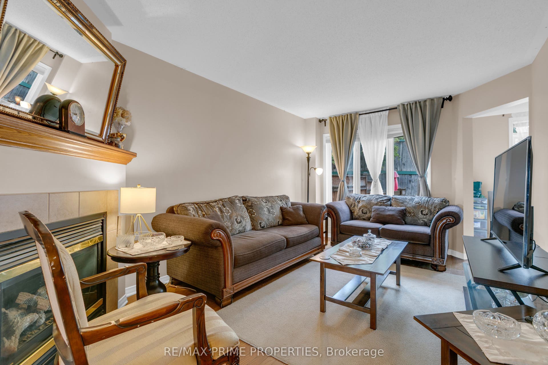 33 Inverkip Avenue, Hunt Club - South Keys And Area, Ottawa ON K1T 4B7