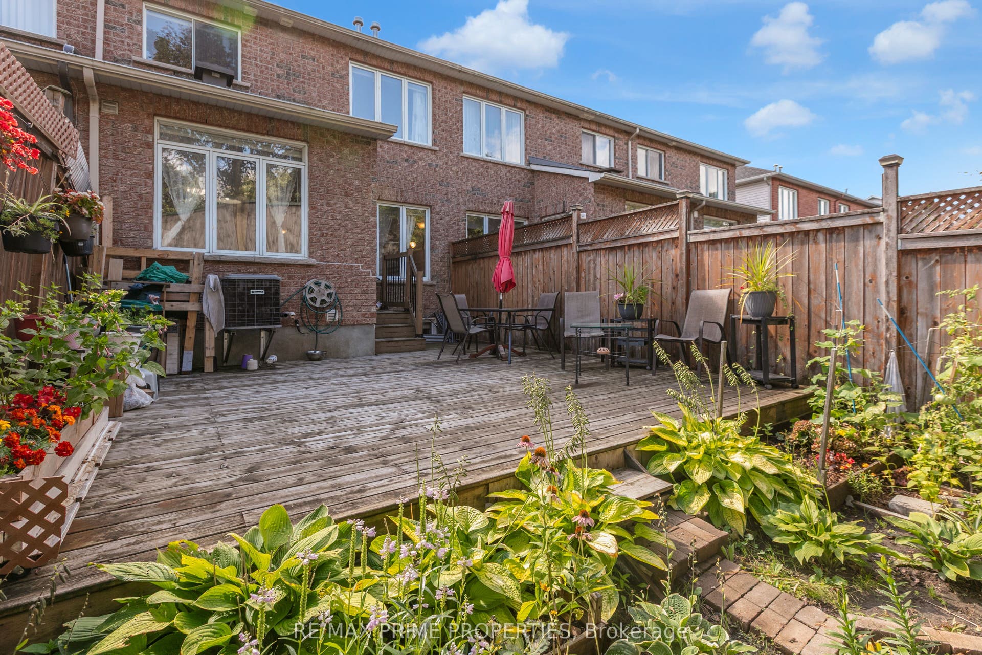 33 Inverkip Avenue, Hunt Club - South Keys And Area, Ottawa ON K1T 4B7