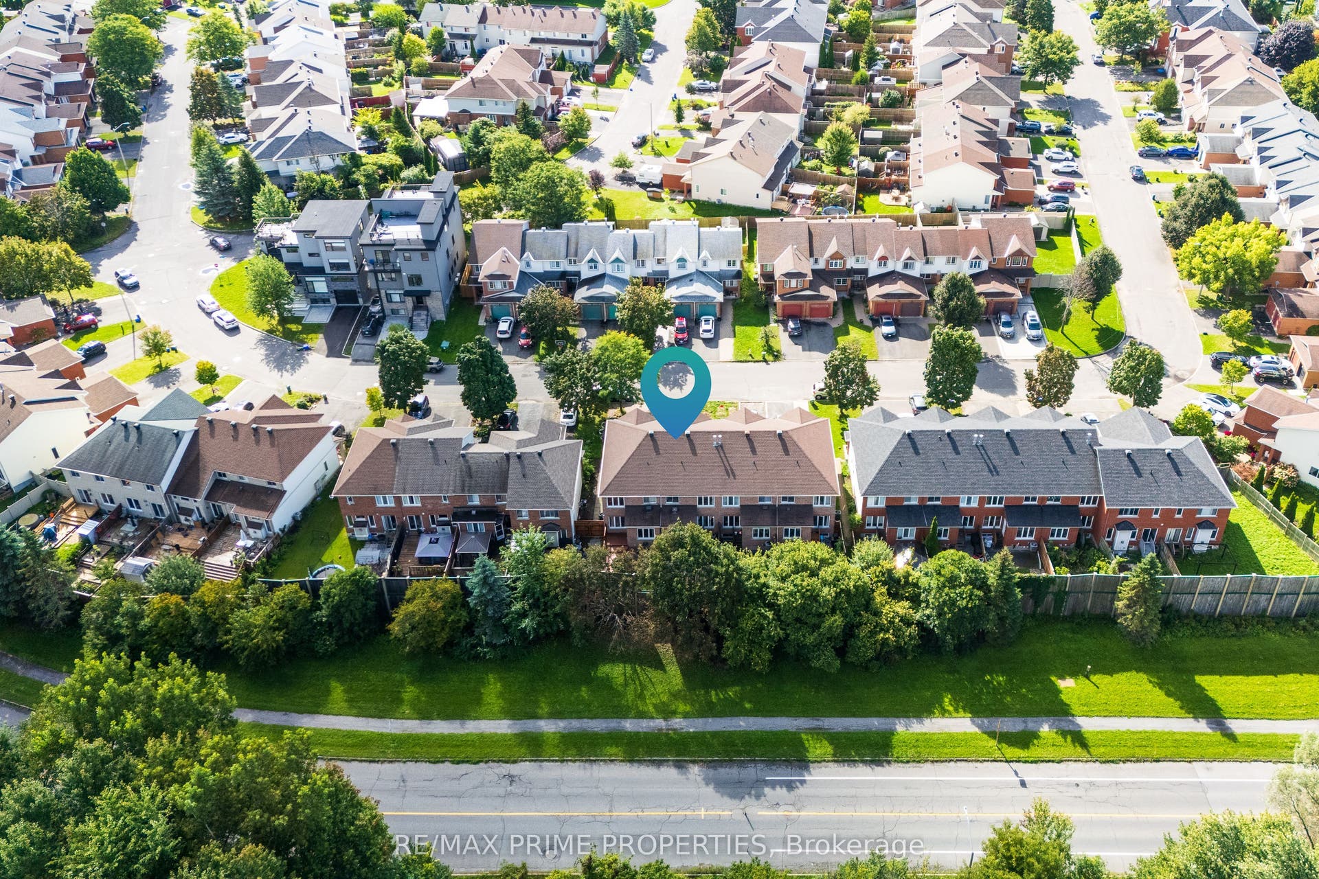 33 Inverkip Avenue, Hunt Club - South Keys And Area, Ottawa ON K1T 4B7