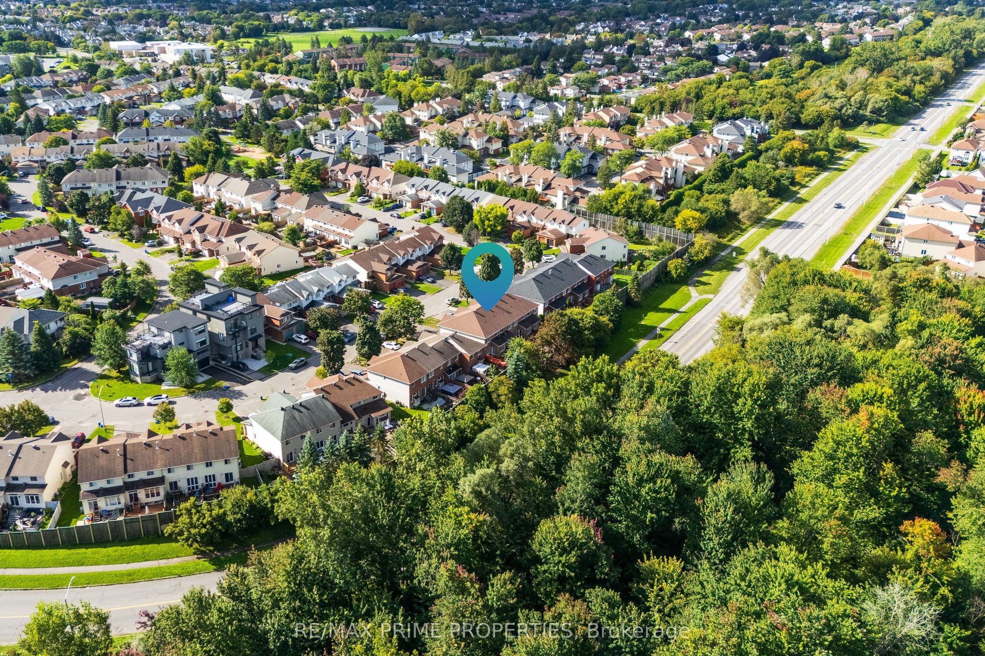 33 Inverkip Avenue, Hunt Club - South Keys And Area, Ottawa ON K1T 4B7