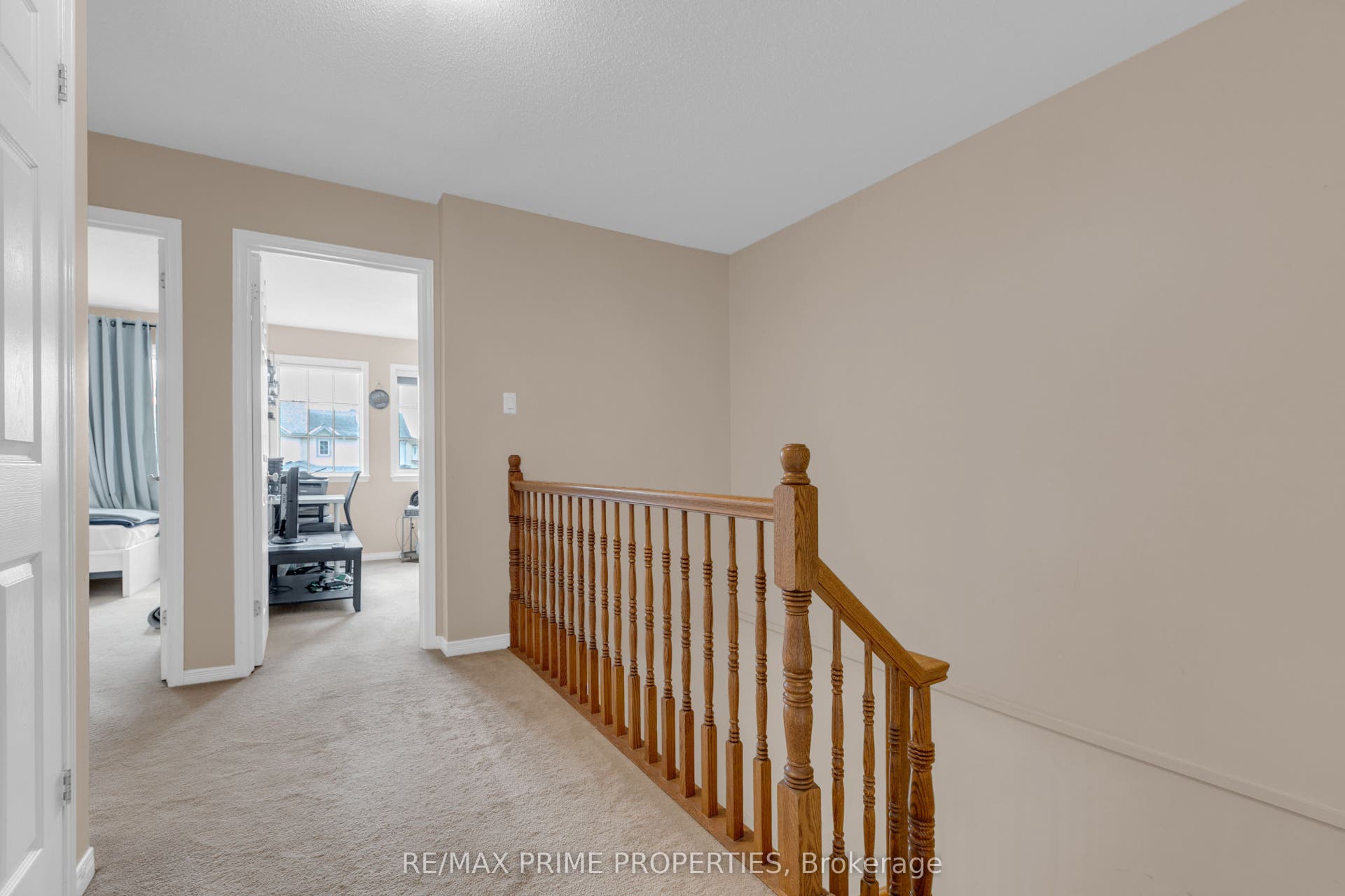 33 Inverkip Avenue, Hunt Club - South Keys And Area, Ottawa ON K1T 4B7