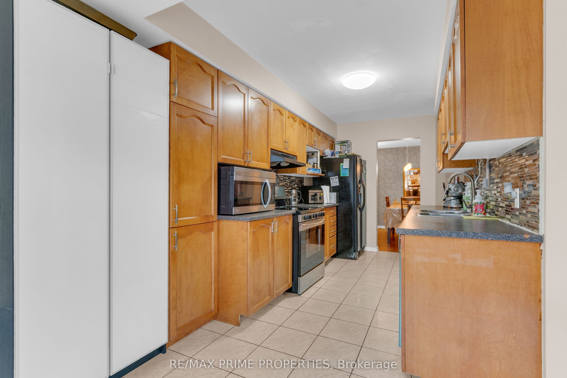 33 Inverkip Avenue, Hunt Club - South Keys And Area, Ottawa ON K1T 4B7
