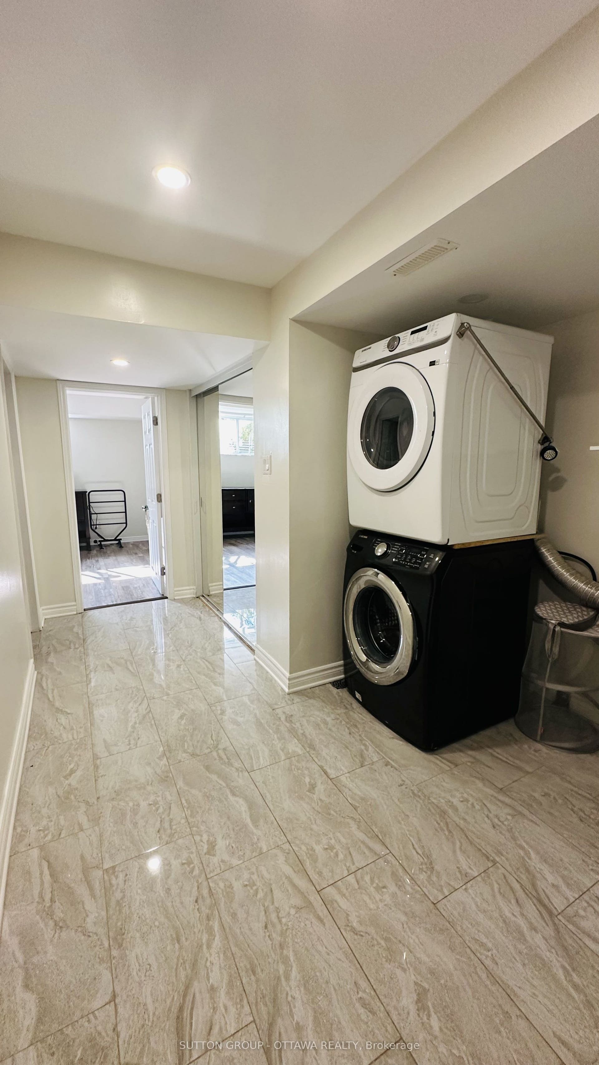 608 Clearbrook Drive, Barrhaven, Ottawa ON K2J 5S2 608 Clearbrook Drive, Barrhaven, Ottawa ON K2J 5S2