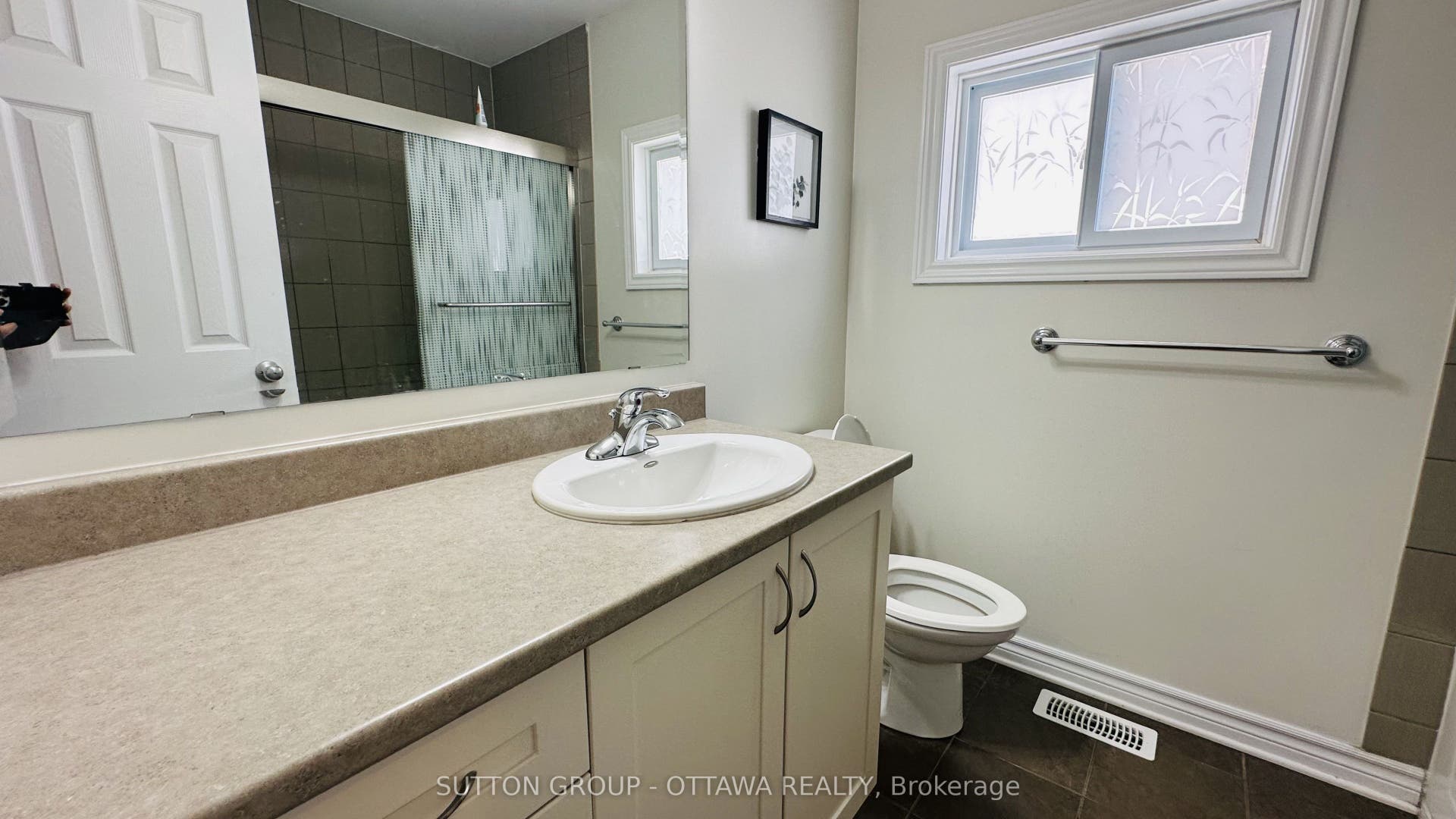 608 Clearbrook Drive, Barrhaven, Ottawa ON K2J 5S2 608 Clearbrook Drive, Barrhaven, Ottawa ON K2J 5S2