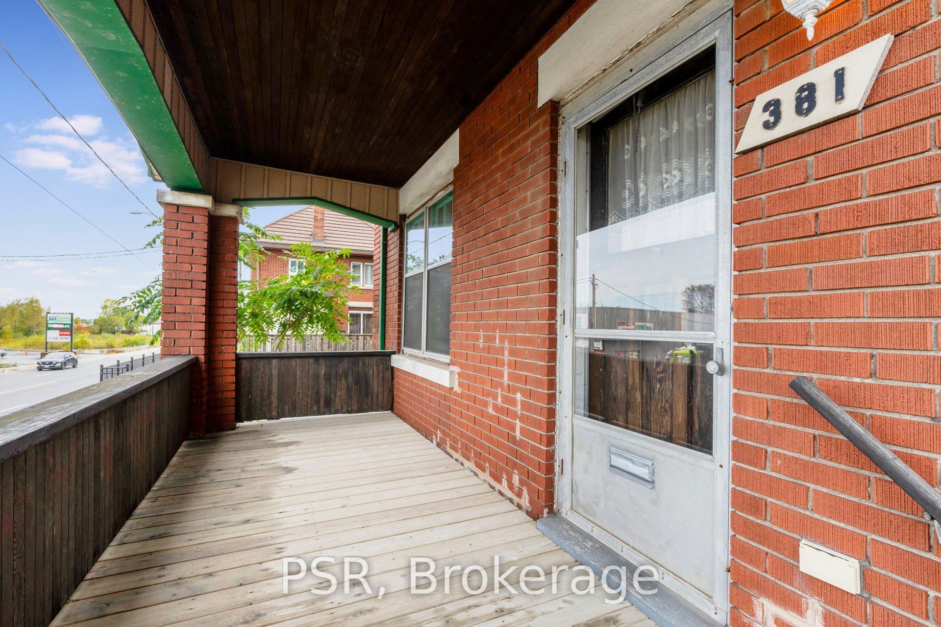 381 Victoria Street N, Kitchener, Waterloo ON N2H 5E4 381 Victoria Street N, Kitchener, Waterloo ON N2H 5E4