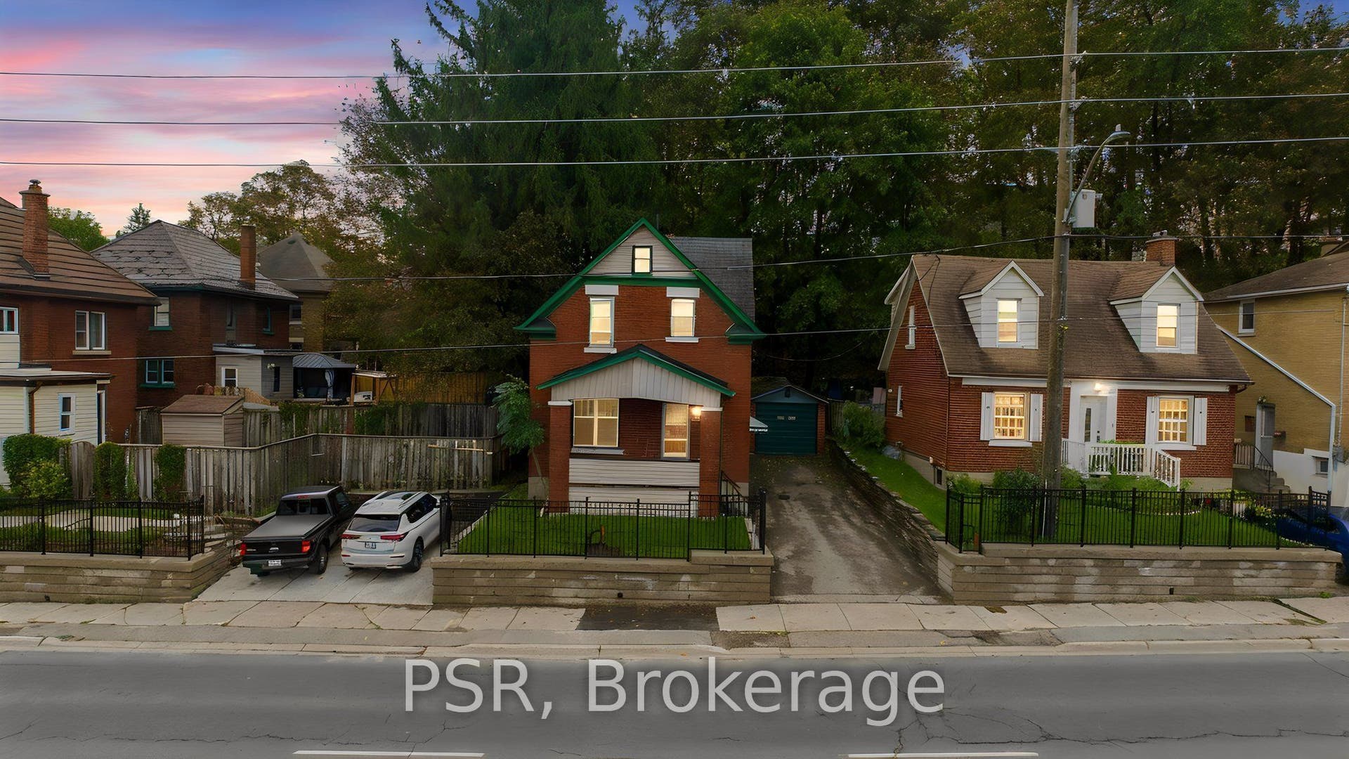 381 Victoria Street N, Kitchener, Waterloo ON N2H 5E4 381 Victoria Street N, Kitchener, Waterloo ON N2H 5E4
