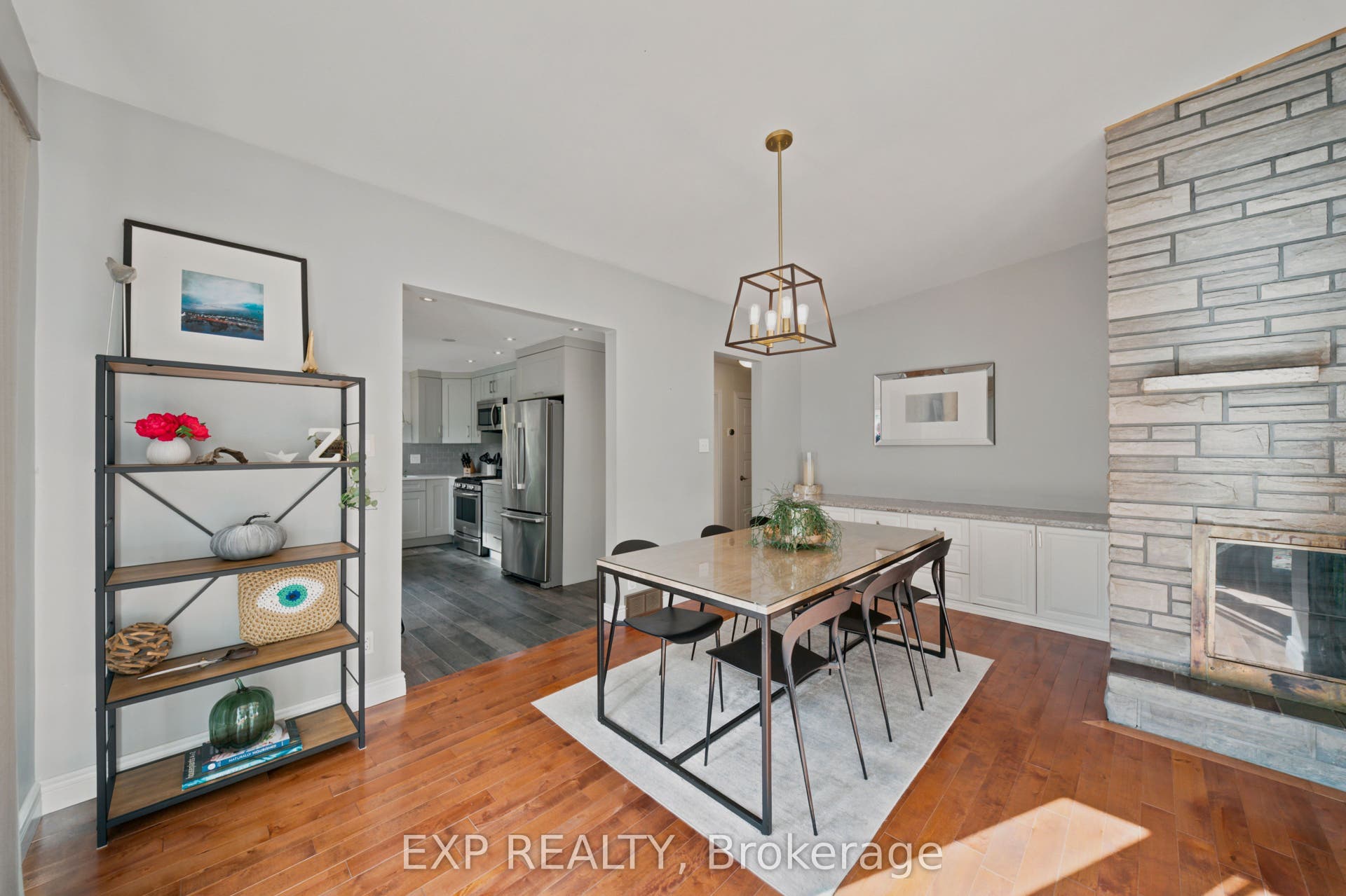 46 Avonlea Road, Tanglewood - Grenfell Glen - Pineglen, Ottawa ON K2G 0J3 46 Avonlea Road, Tanglewood - Grenfell Glen - Pineglen, Ottawa ON K2G 0J3