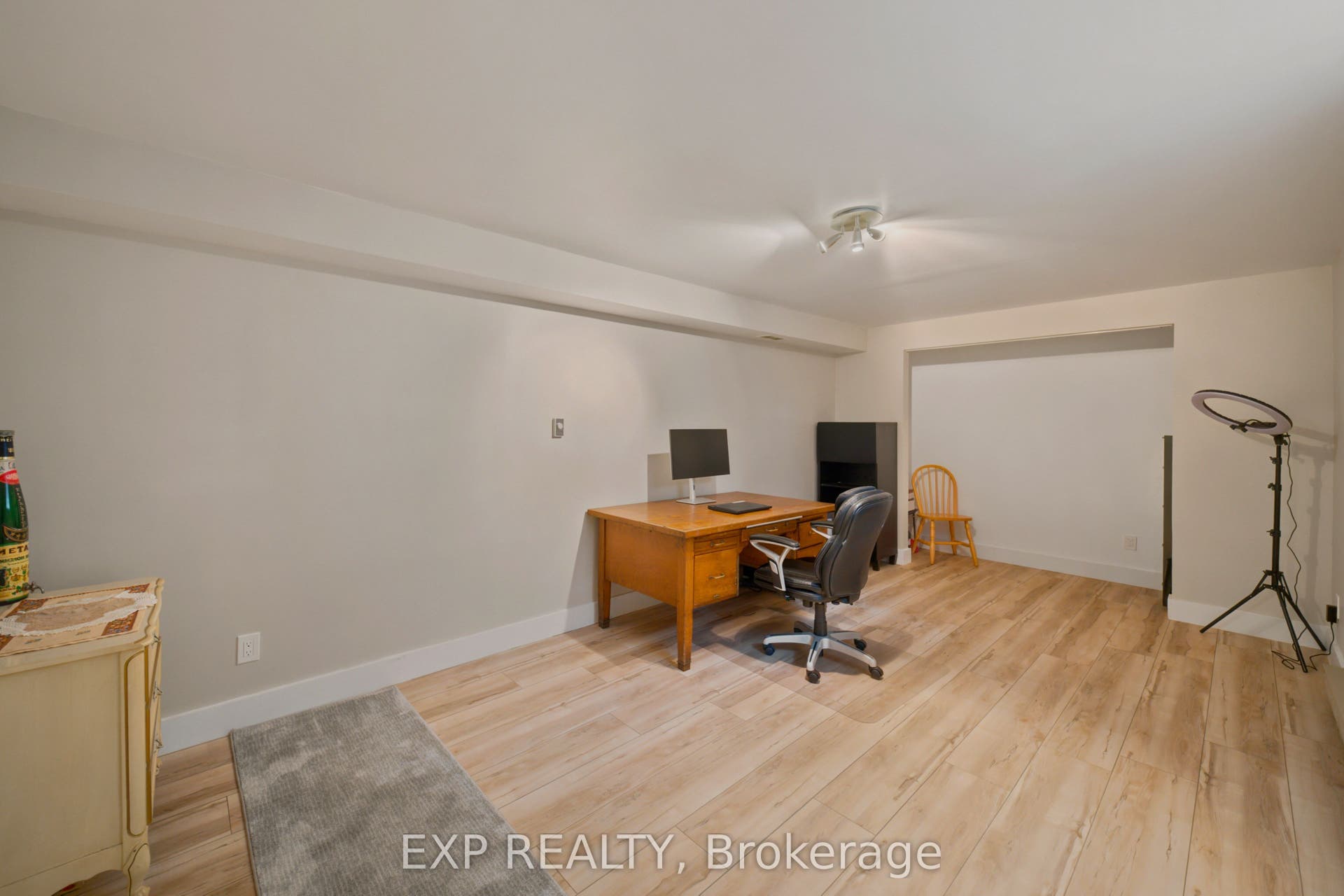 46 Avonlea Road, Tanglewood - Grenfell Glen - Pineglen, Ottawa ON K2G 0J3 46 Avonlea Road, Tanglewood - Grenfell Glen - Pineglen, Ottawa ON K2G 0J3