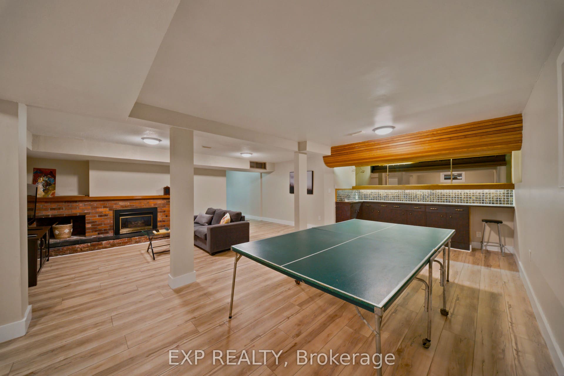 46 Avonlea Road, Tanglewood - Grenfell Glen - Pineglen, Ottawa ON K2G 0J3 46 Avonlea Road, Tanglewood - Grenfell Glen - Pineglen, Ottawa ON K2G 0J3