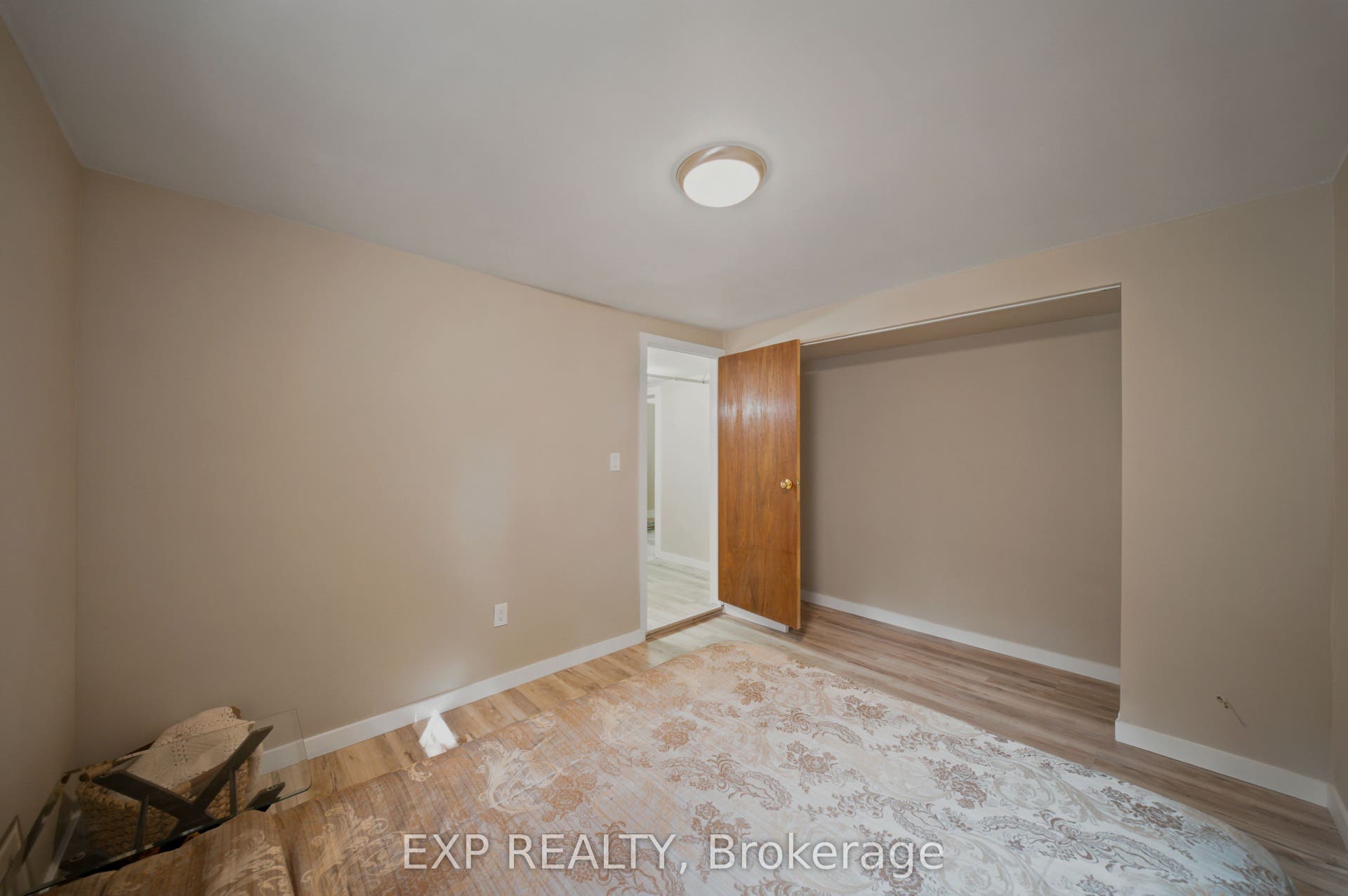 46 Avonlea Road, Tanglewood - Grenfell Glen - Pineglen, Ottawa ON K2G 0J3 46 Avonlea Road, Tanglewood - Grenfell Glen - Pineglen, Ottawa ON K2G 0J3