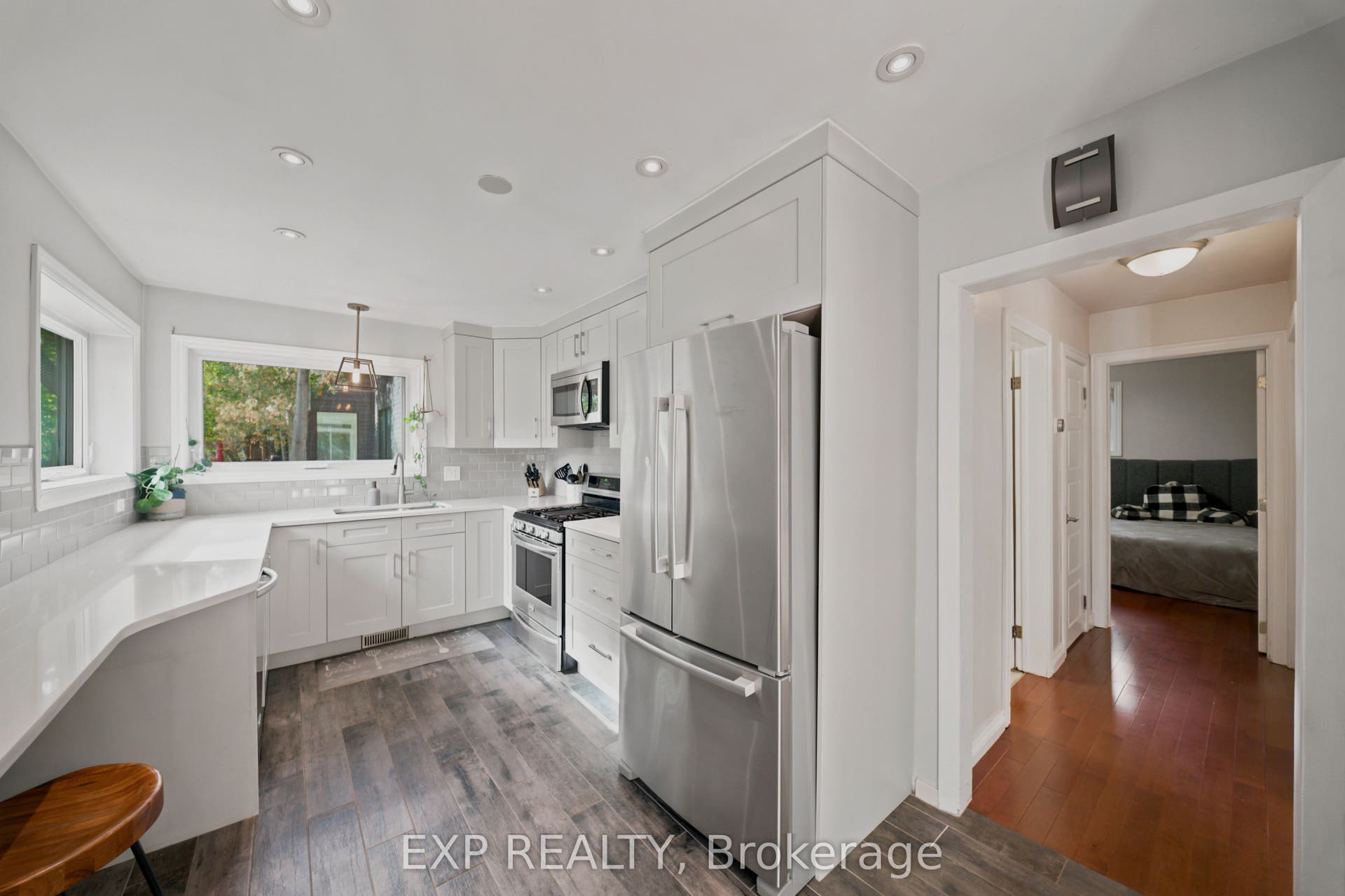 46 Avonlea Road, Tanglewood - Grenfell Glen - Pineglen, Ottawa ON K2G 0J3 46 Avonlea Road, Tanglewood - Grenfell Glen - Pineglen, Ottawa ON K2G 0J3