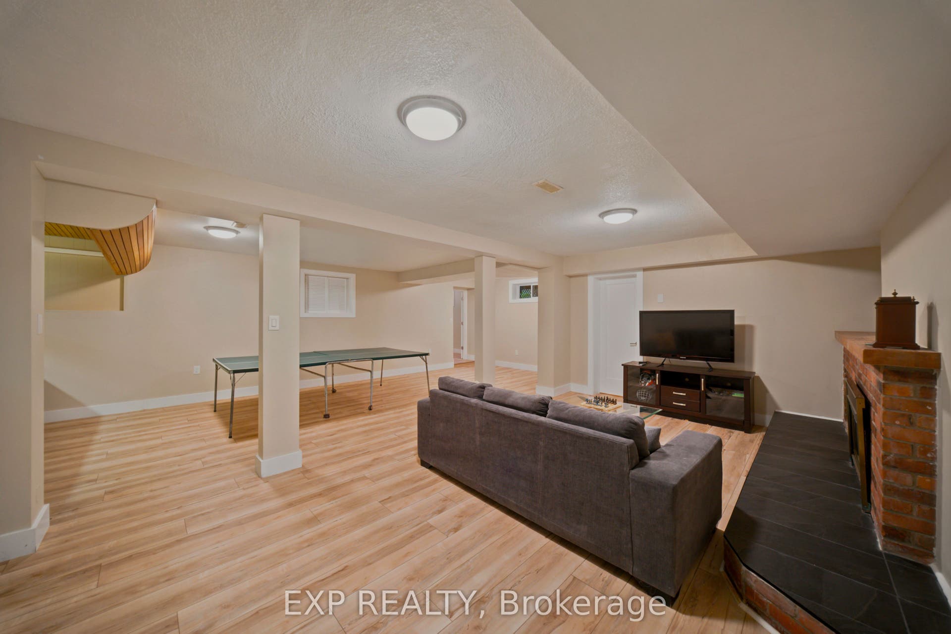 46 Avonlea Road, Tanglewood - Grenfell Glen - Pineglen, Ottawa ON K2G 0J3 46 Avonlea Road, Tanglewood - Grenfell Glen - Pineglen, Ottawa ON K2G 0J3