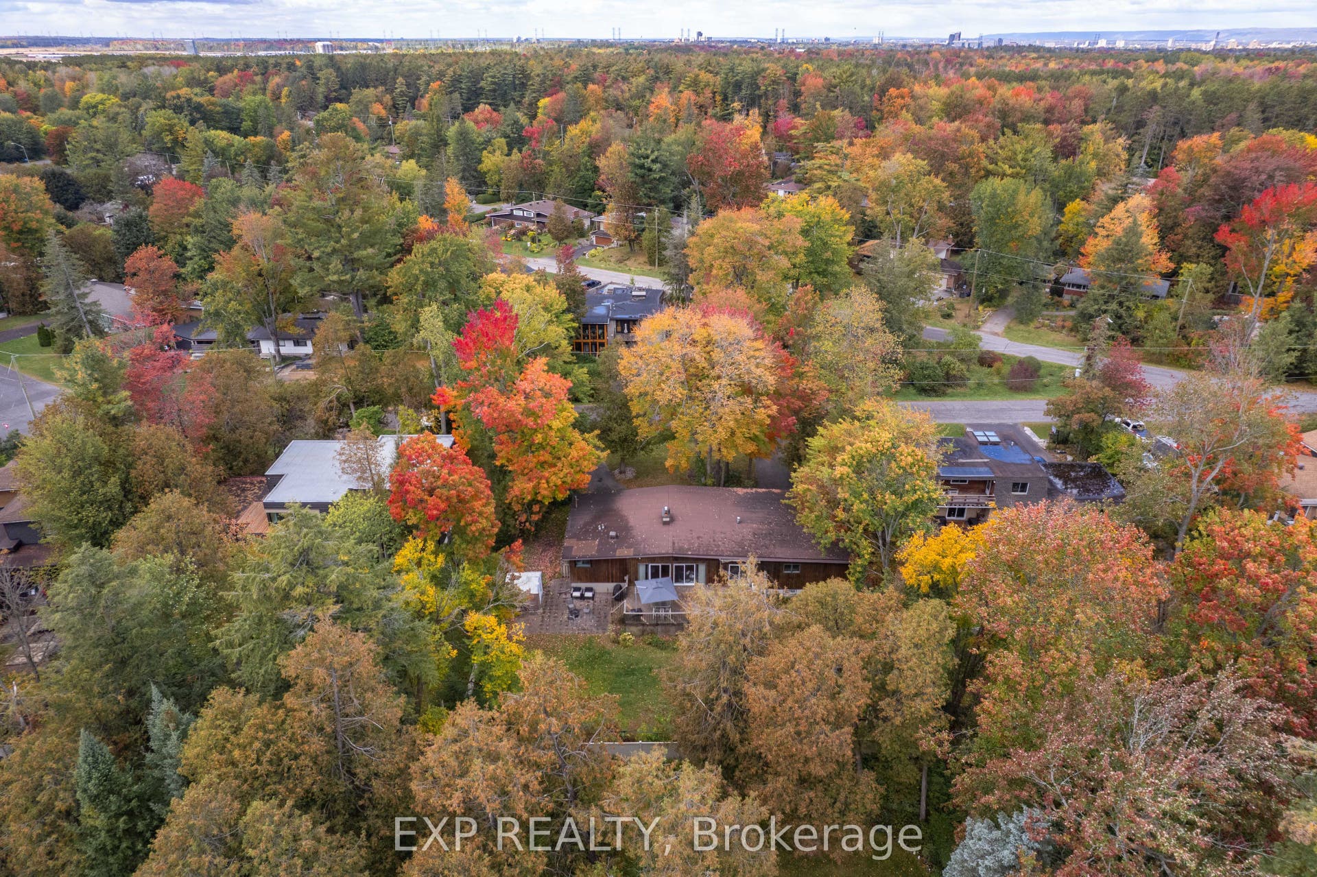 46 Avonlea Road, Tanglewood - Grenfell Glen - Pineglen, Ottawa ON K2G 0J3 46 Avonlea Road, Tanglewood - Grenfell Glen - Pineglen, Ottawa ON K2G 0J3